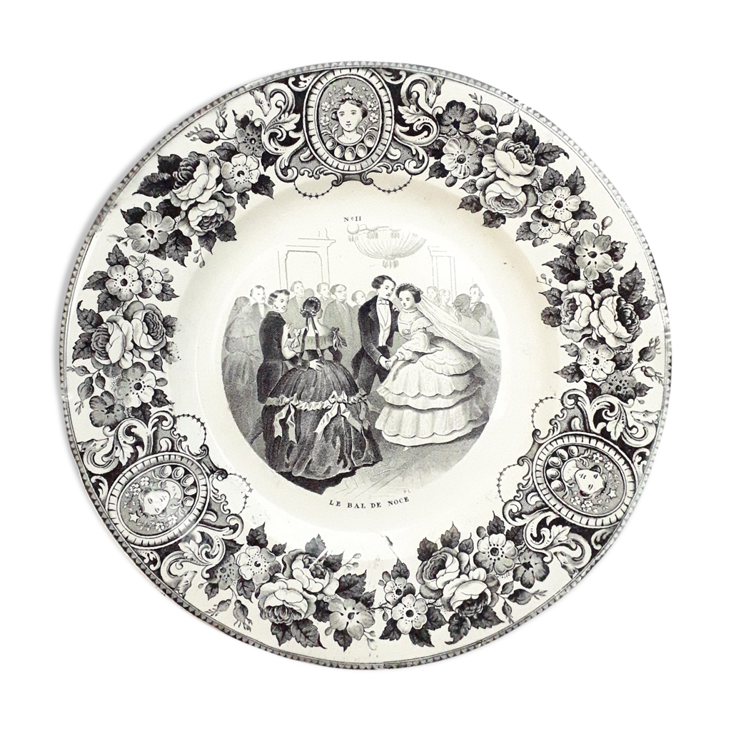 Assiette ancienne en porcelaine opaque Creil et Montereau | Selency
