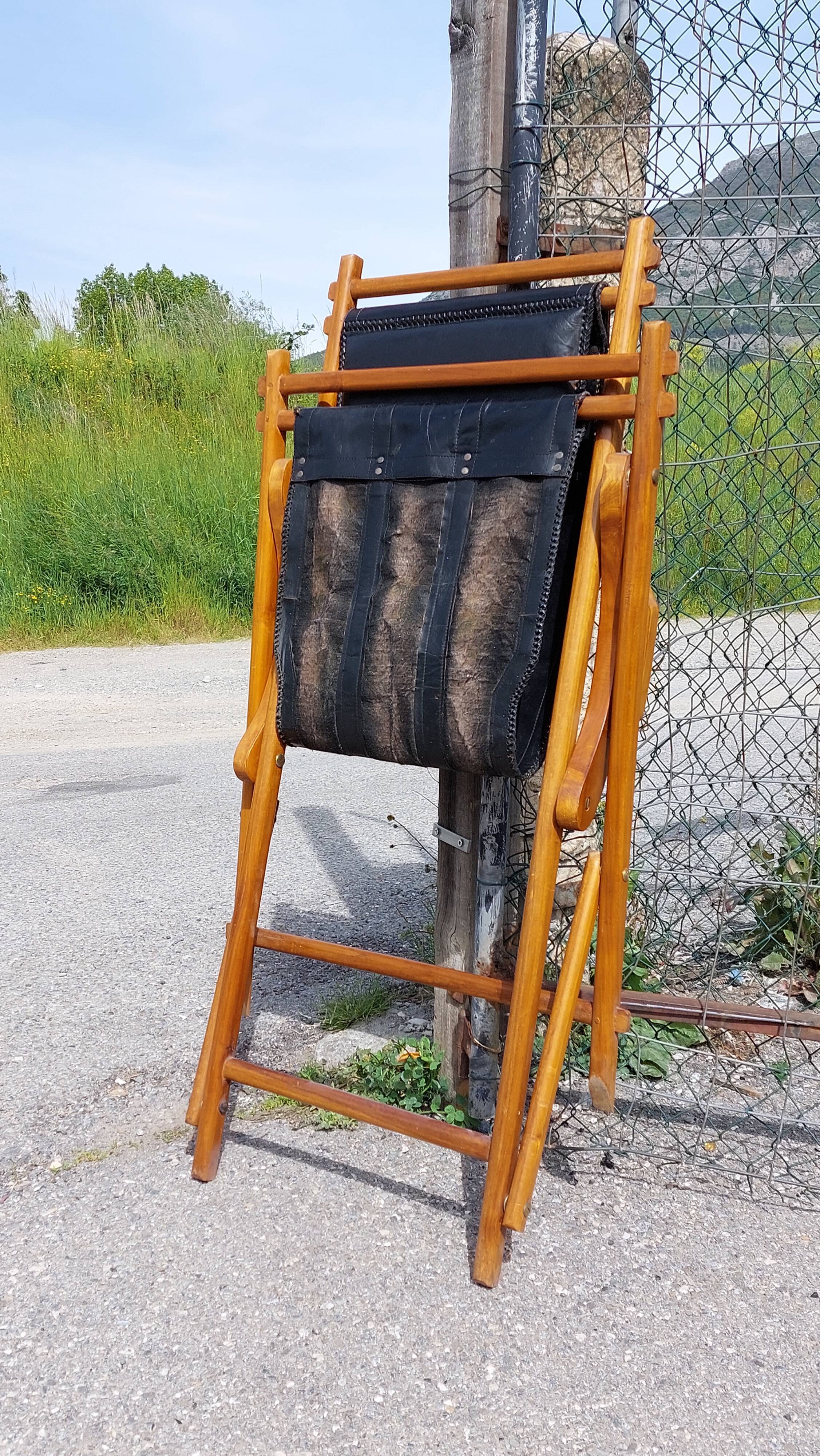Old deckchair deck chair in wood and black leather - 40s