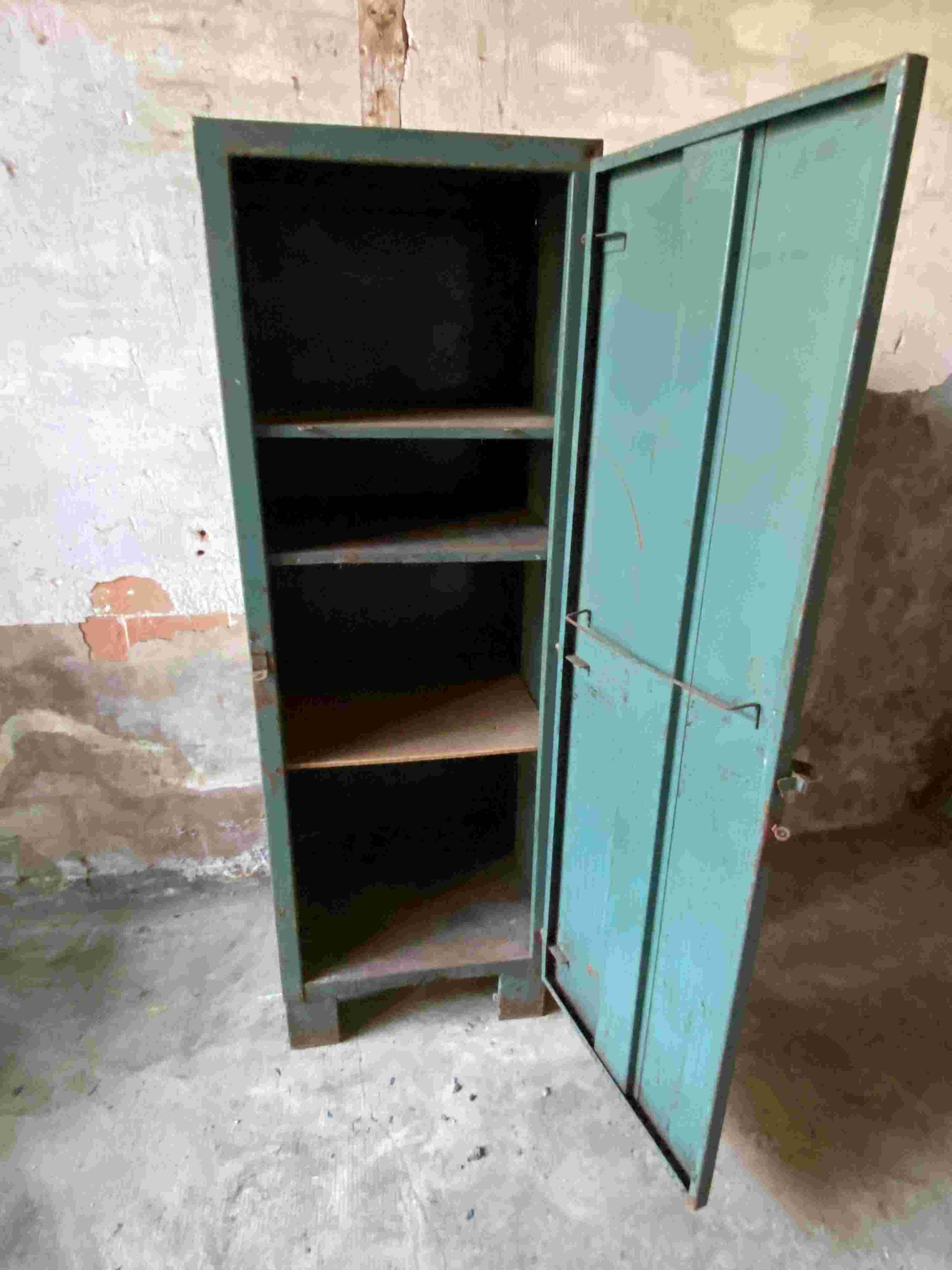 Industrial metal 1-door wardrobe unit 1950