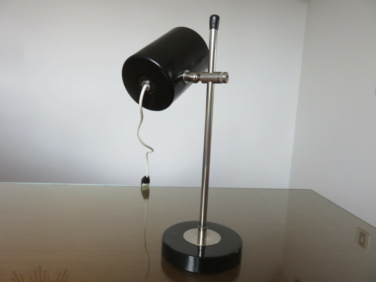 Lampe italienne " tuyau " en laiton nickelé et aluminium années 50/60