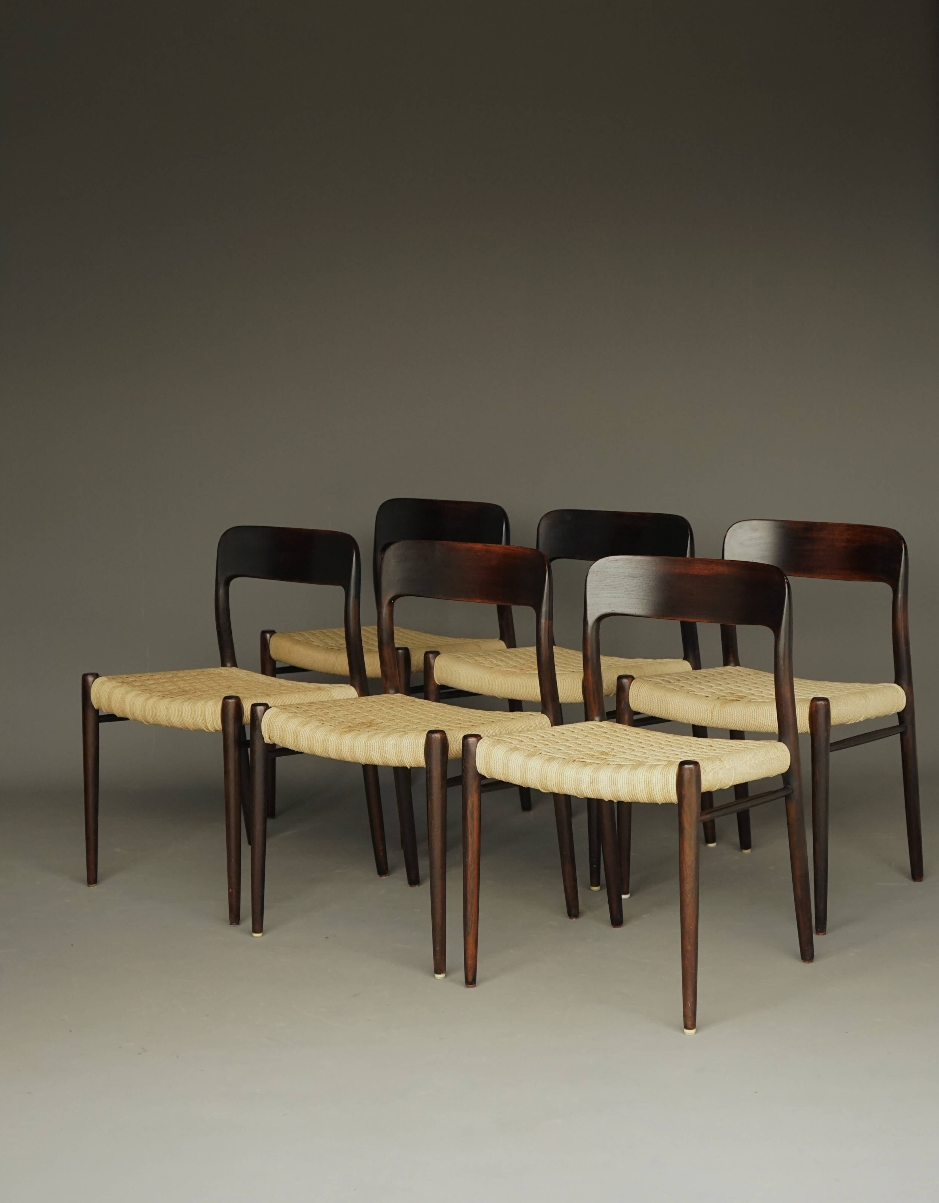 Chaises Model 75 par Niels Otto Møller pour J.L. Moller, années 1960, ensemble de 6