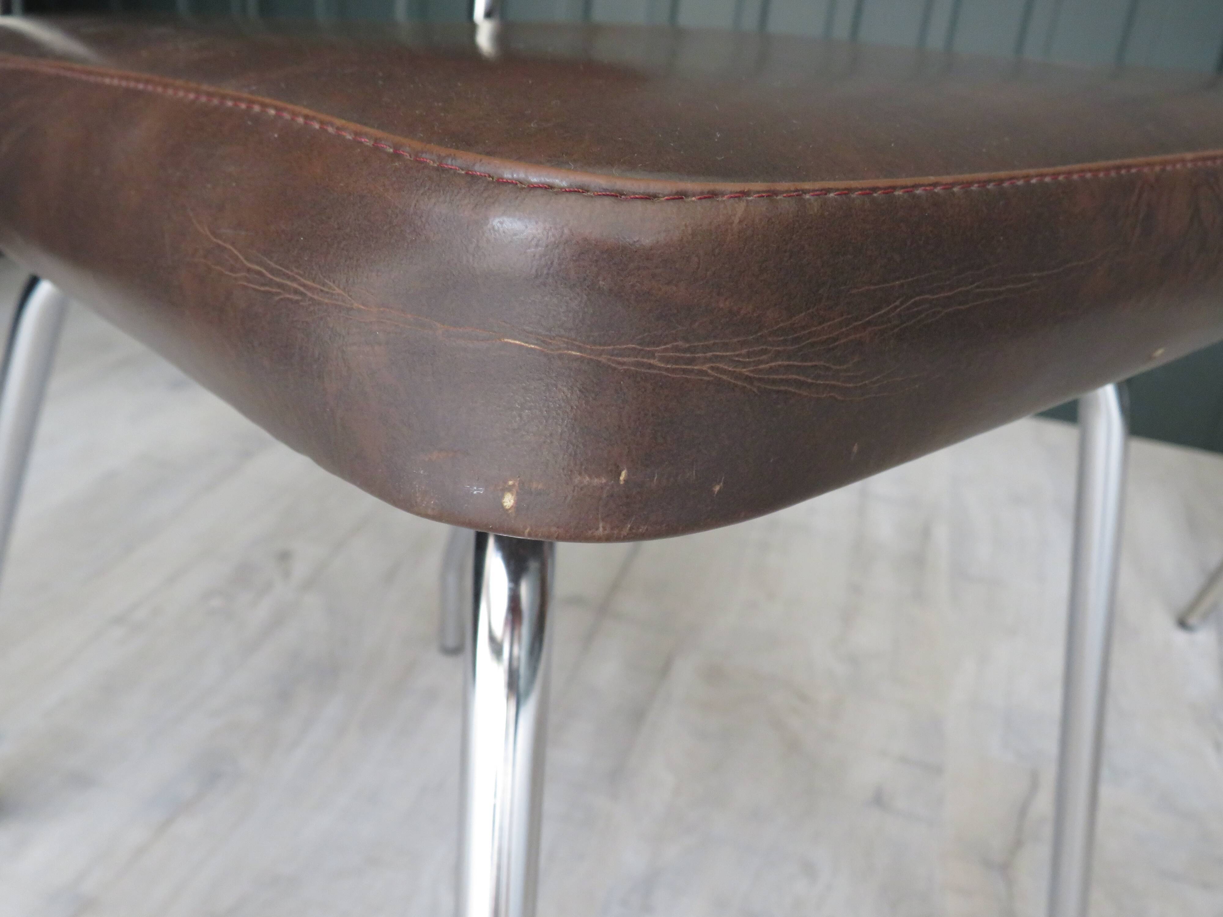 Set of 4 chairs in skaï and vintage chrome