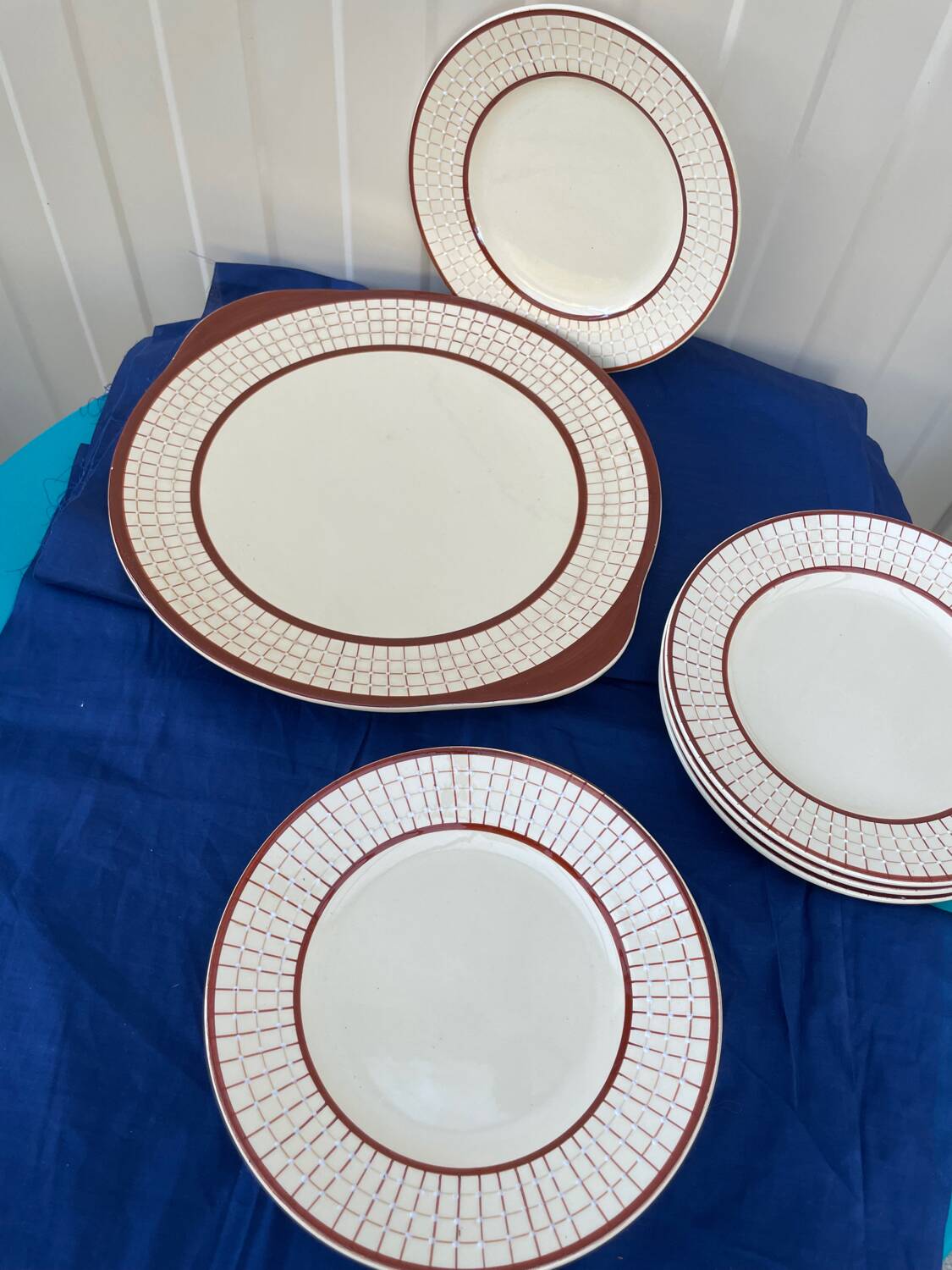 Longchamps cake and dessert dish