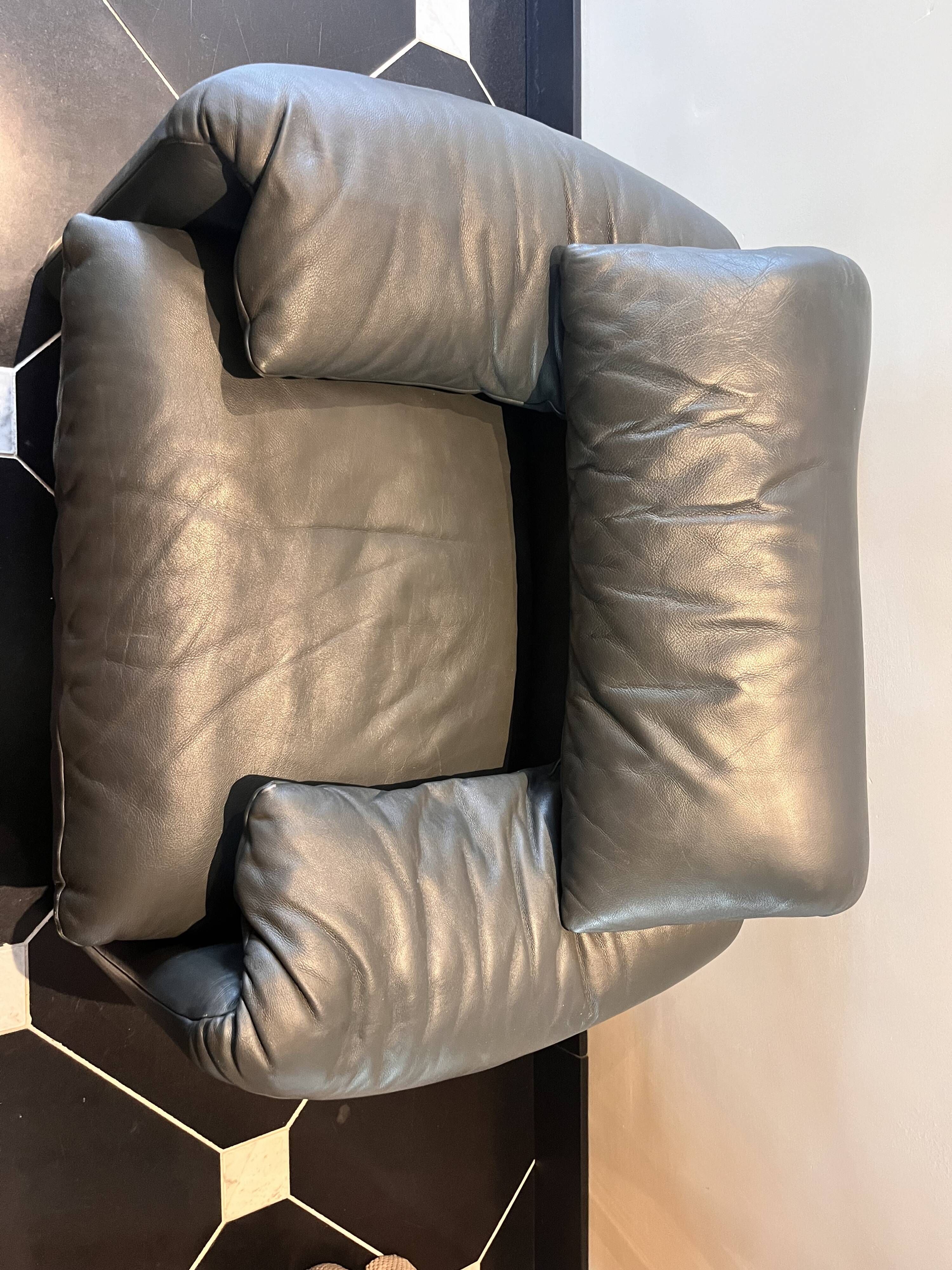 Vico magistretti, Maralunga for Cassina, in Leather with Footrest