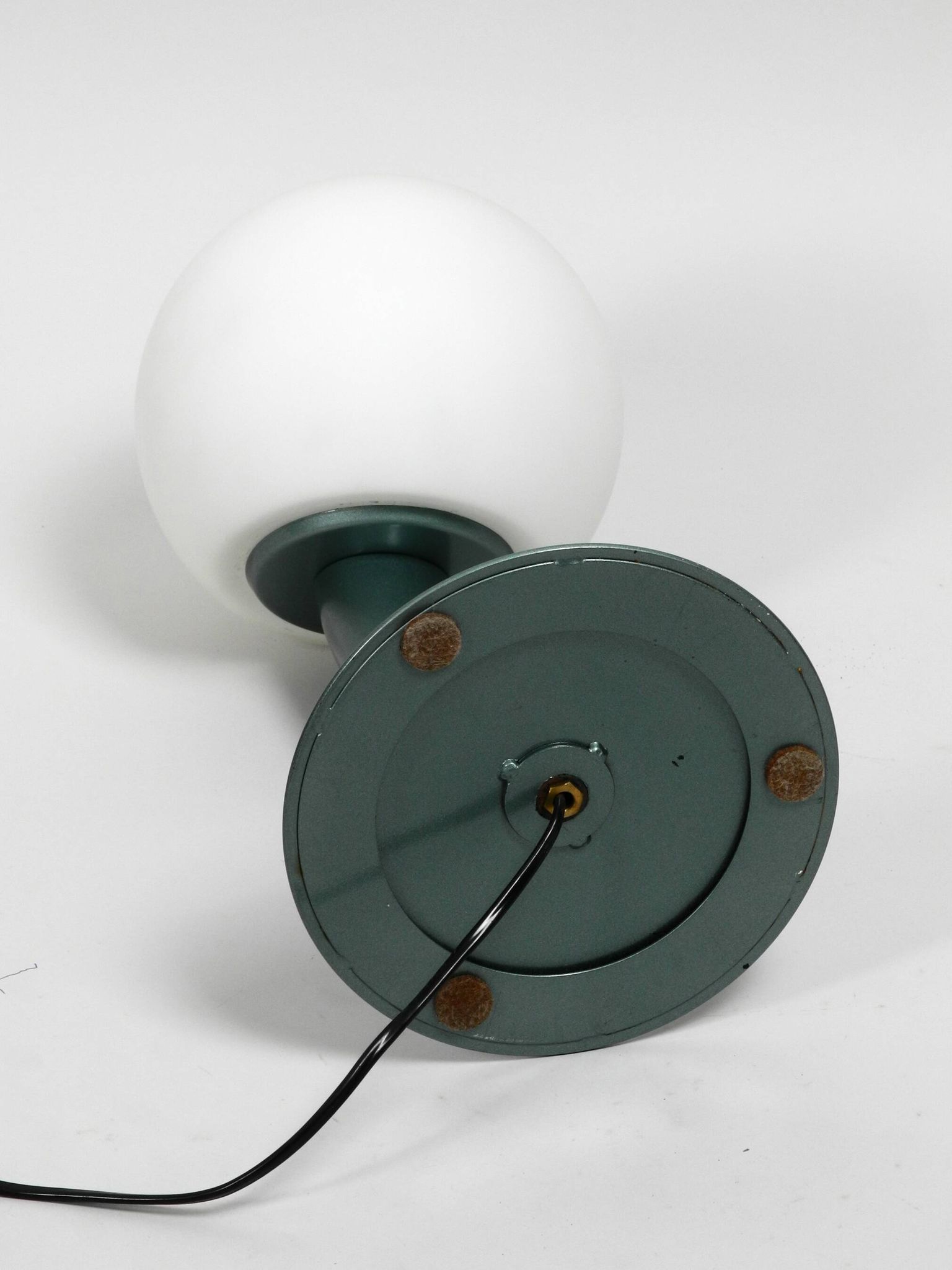 Large extraordinary 80s metal table lamp and opal glass shade