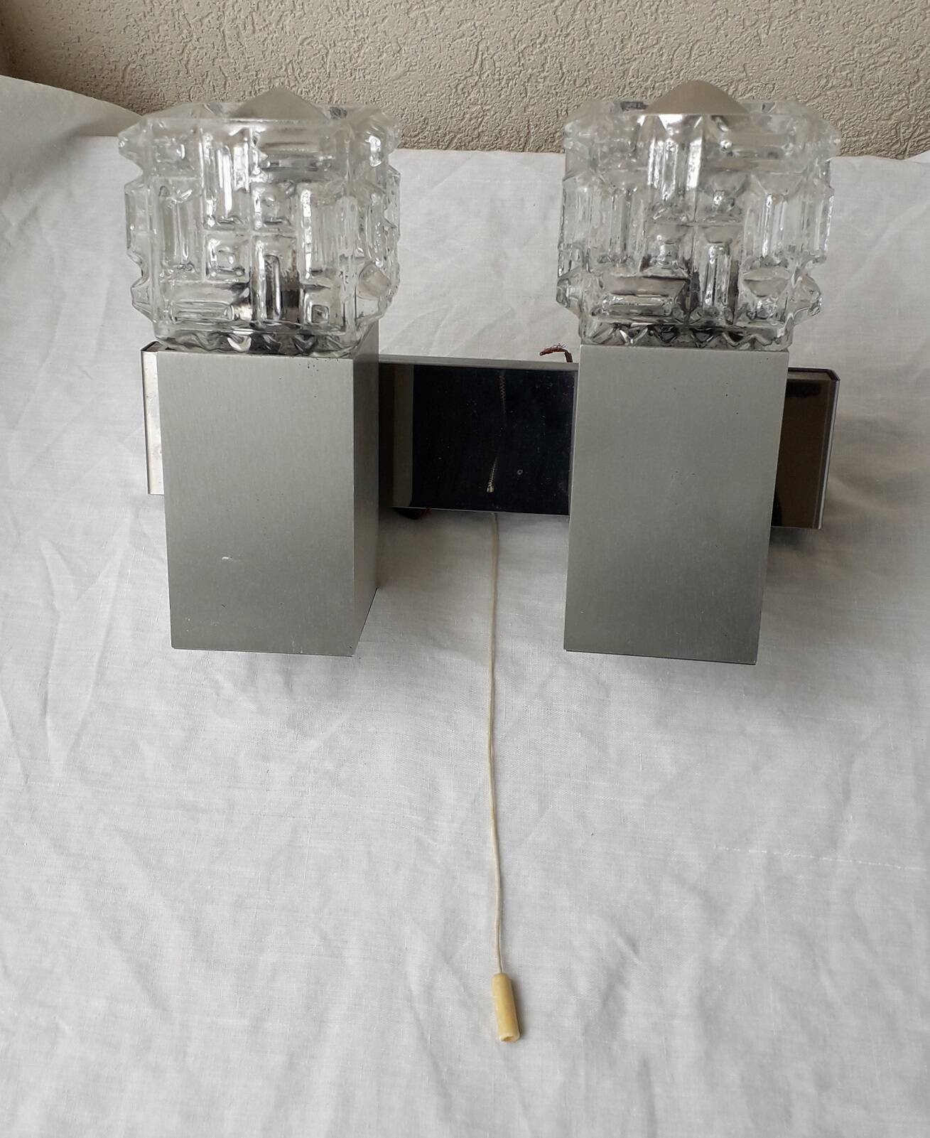 Italian 70's design wall lamp