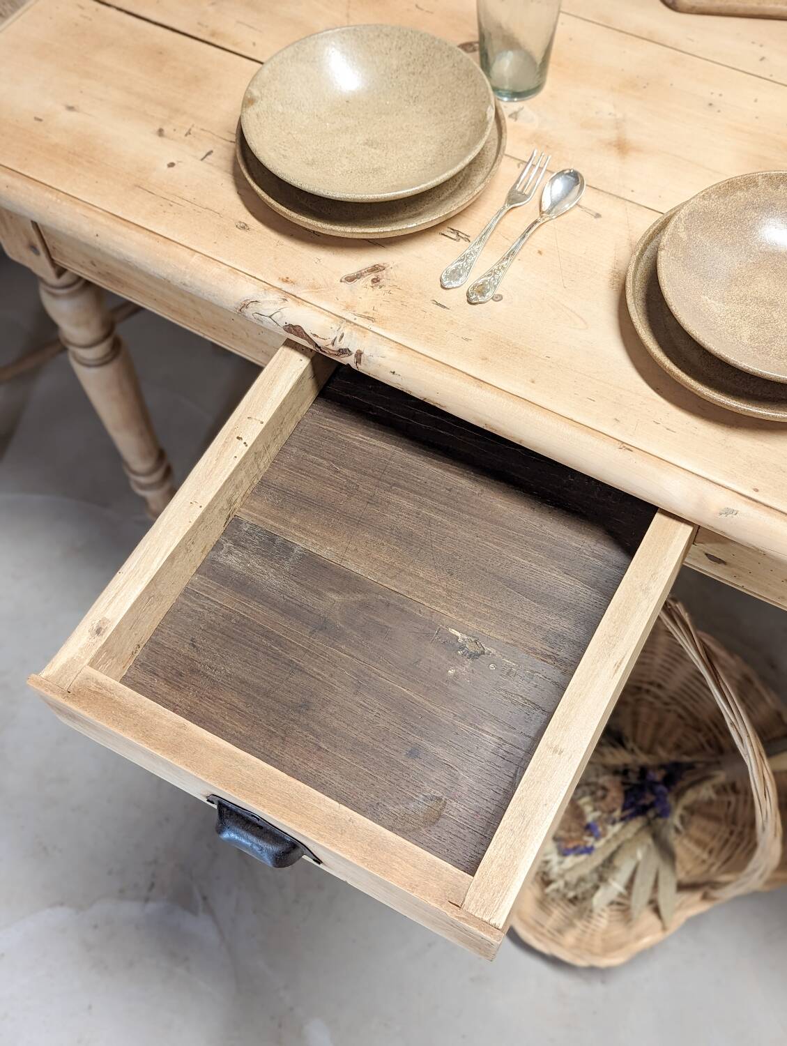 Table à manger 4/6 personnes