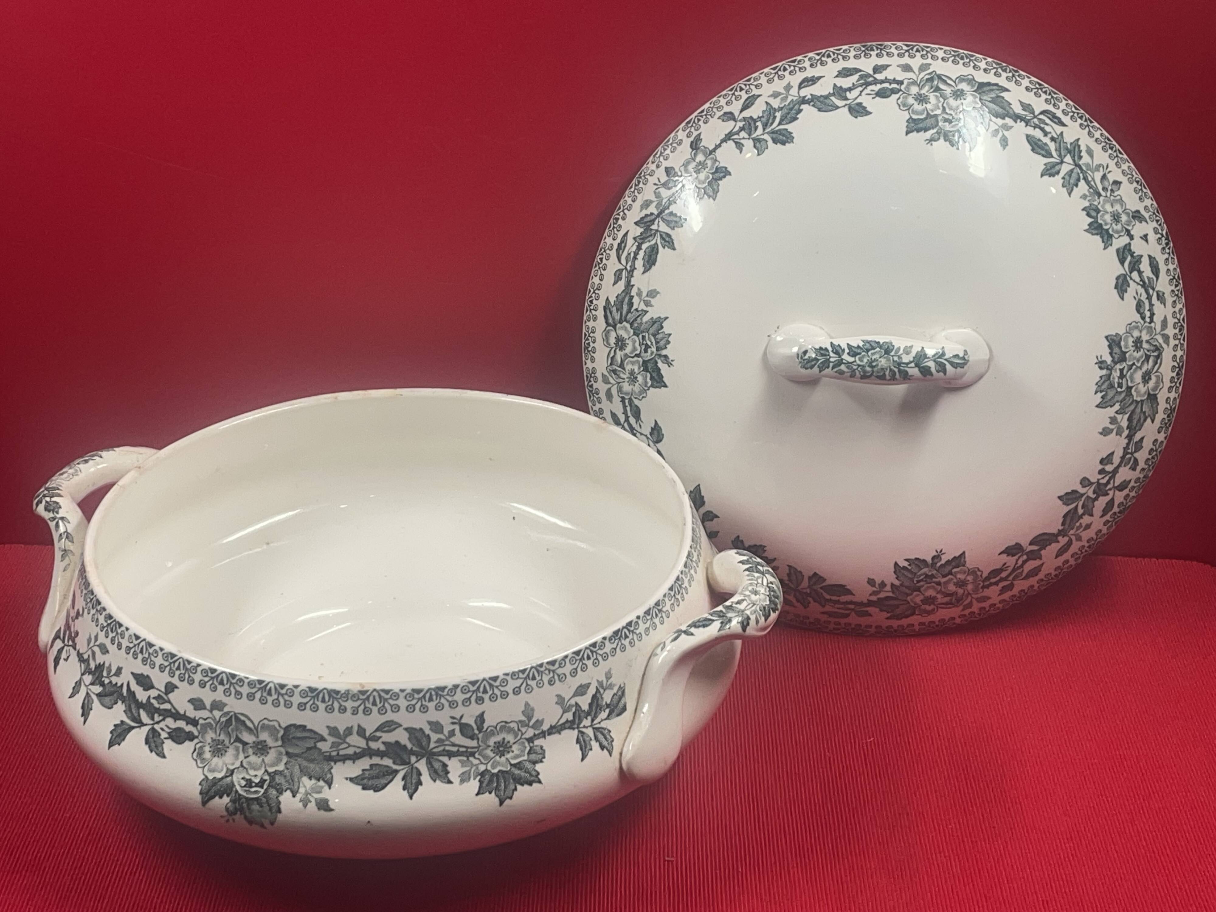 Old vegetable dish, soup tureen guadeloupe, saint amand