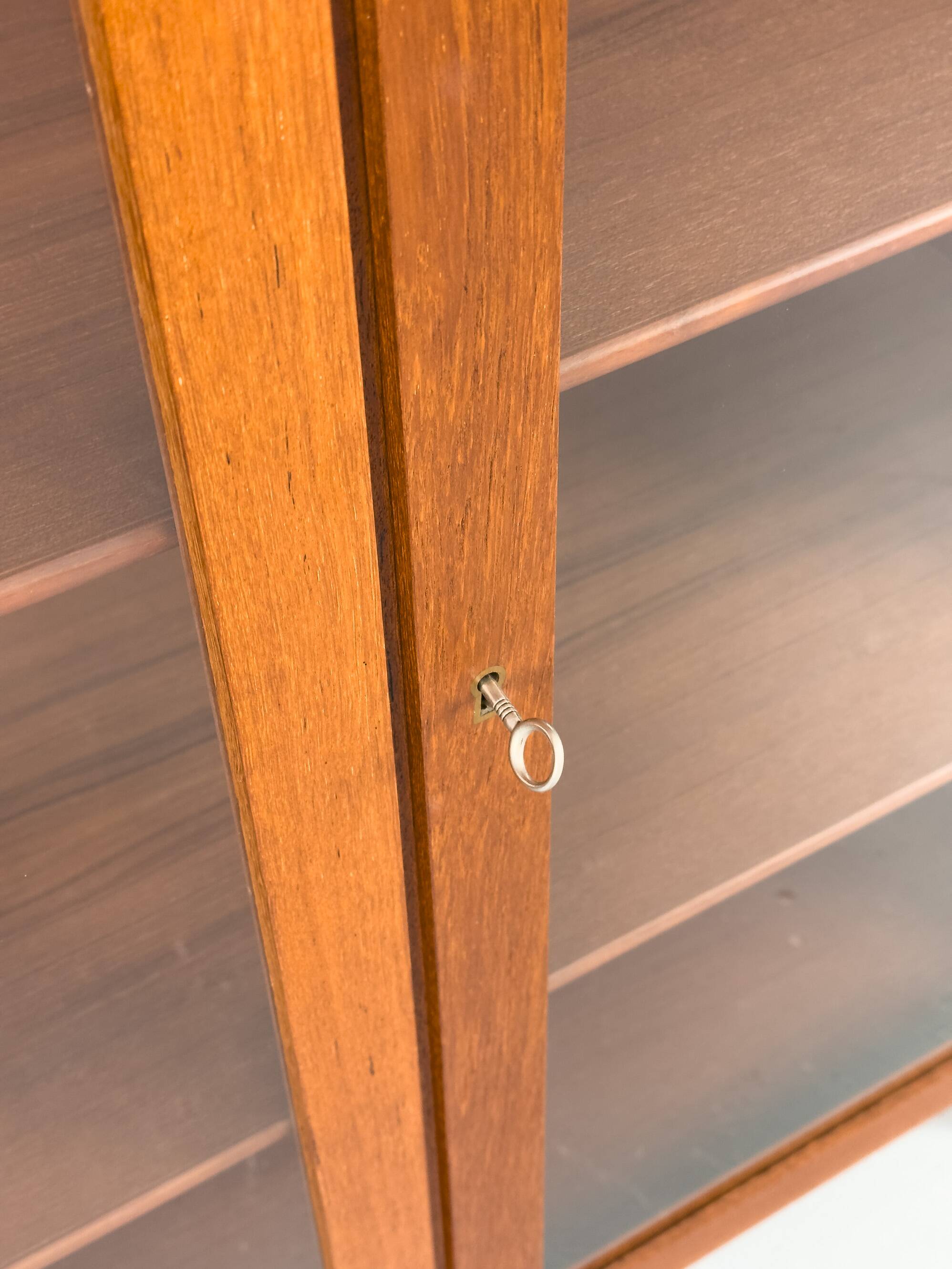 Danish Display Case in Teak by Børge Mogensen for Søborg Møbelfabrik, 1960s