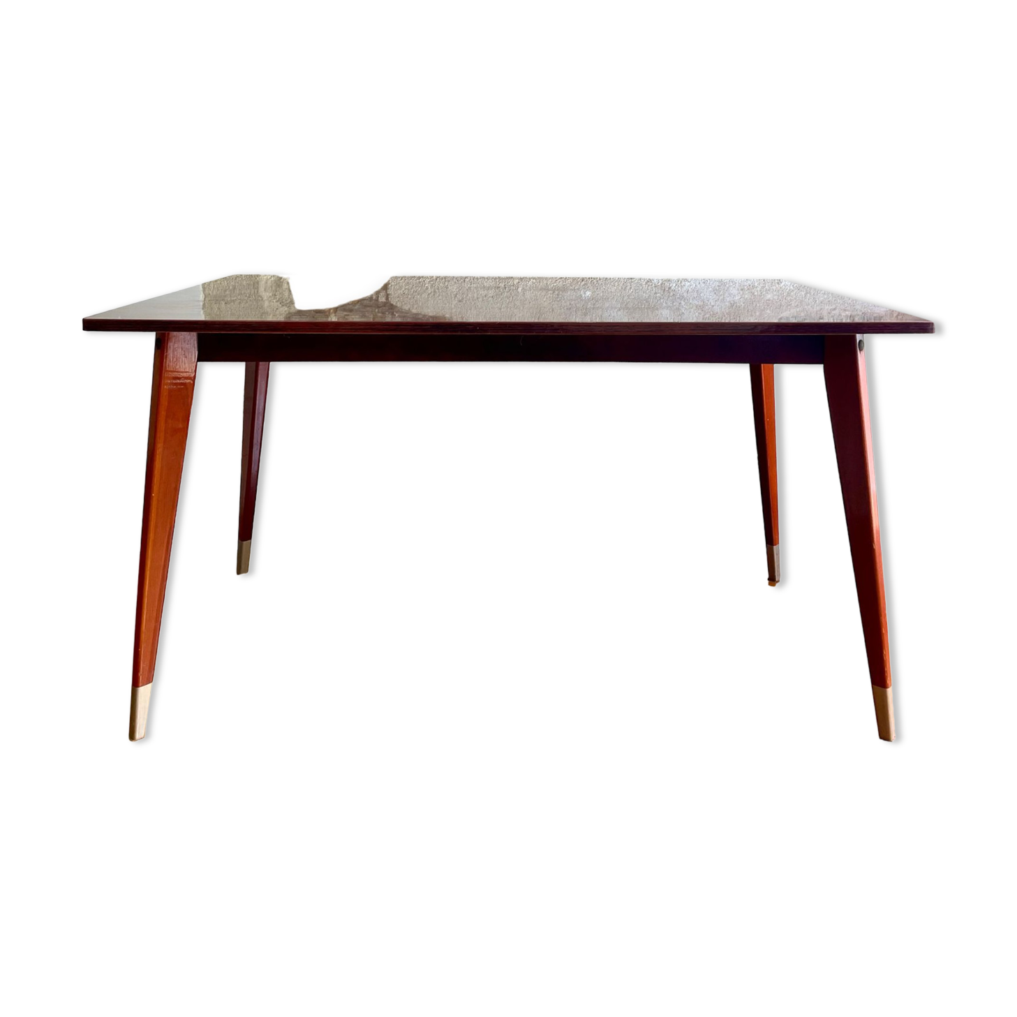Extendable dining table compass feet