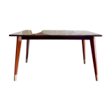 Extendable dining table compass feet