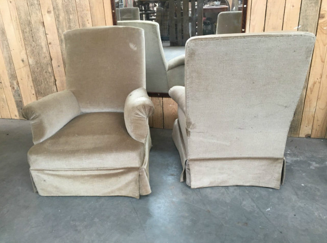 Pair of chairs to rest XIX