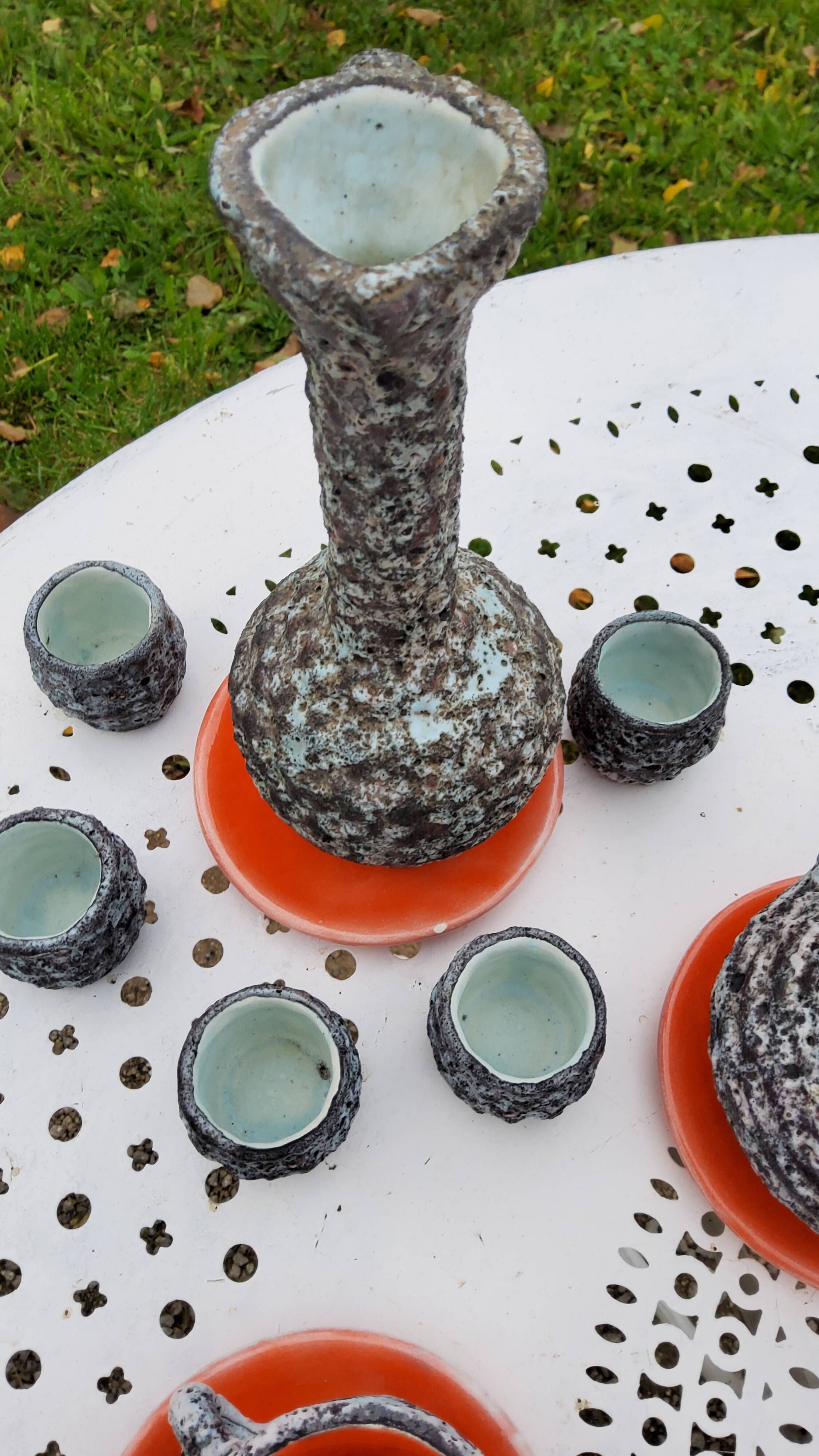 Coffee service and liqueur service of the 70s in faience of Vallauris