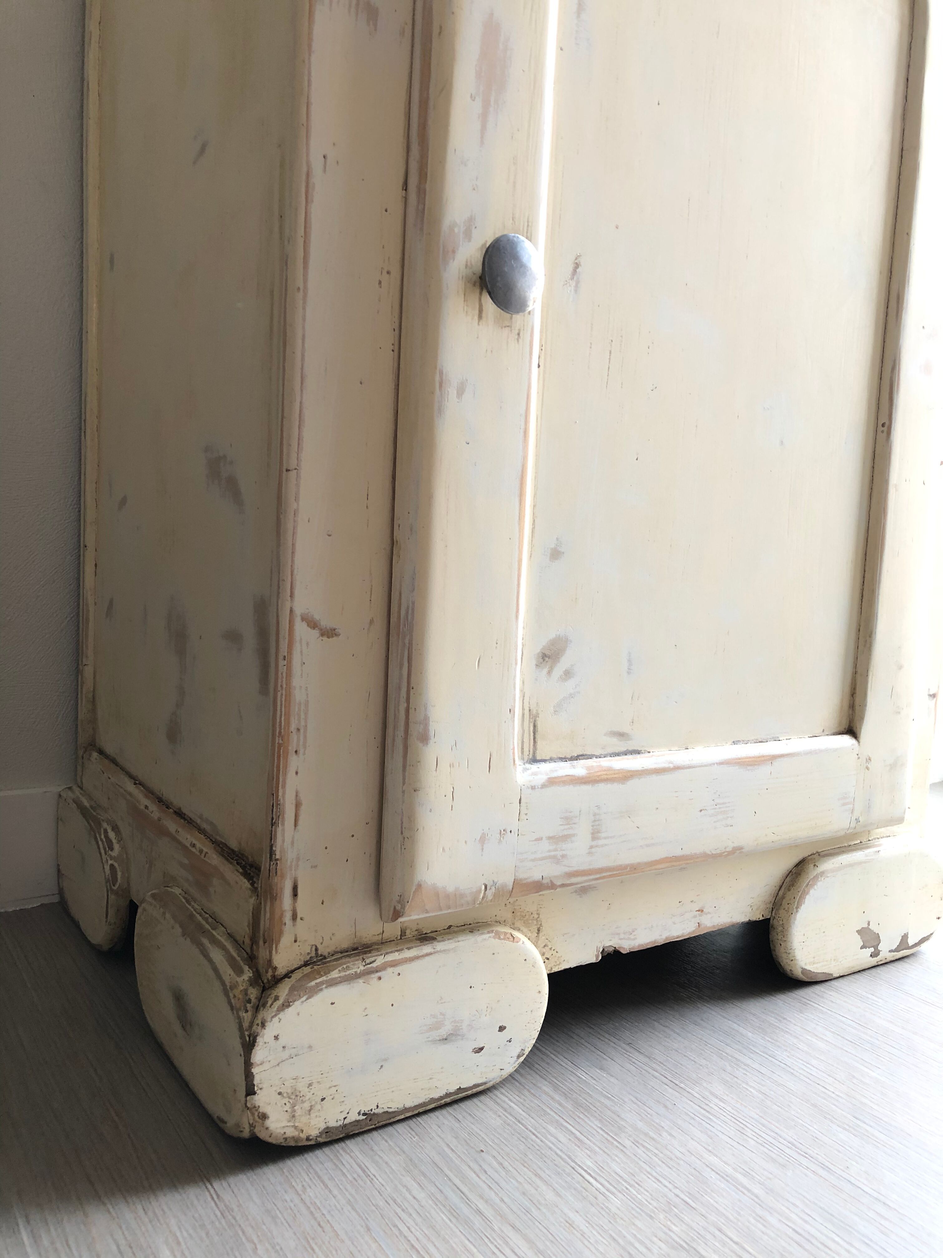 Former patinated confectioner