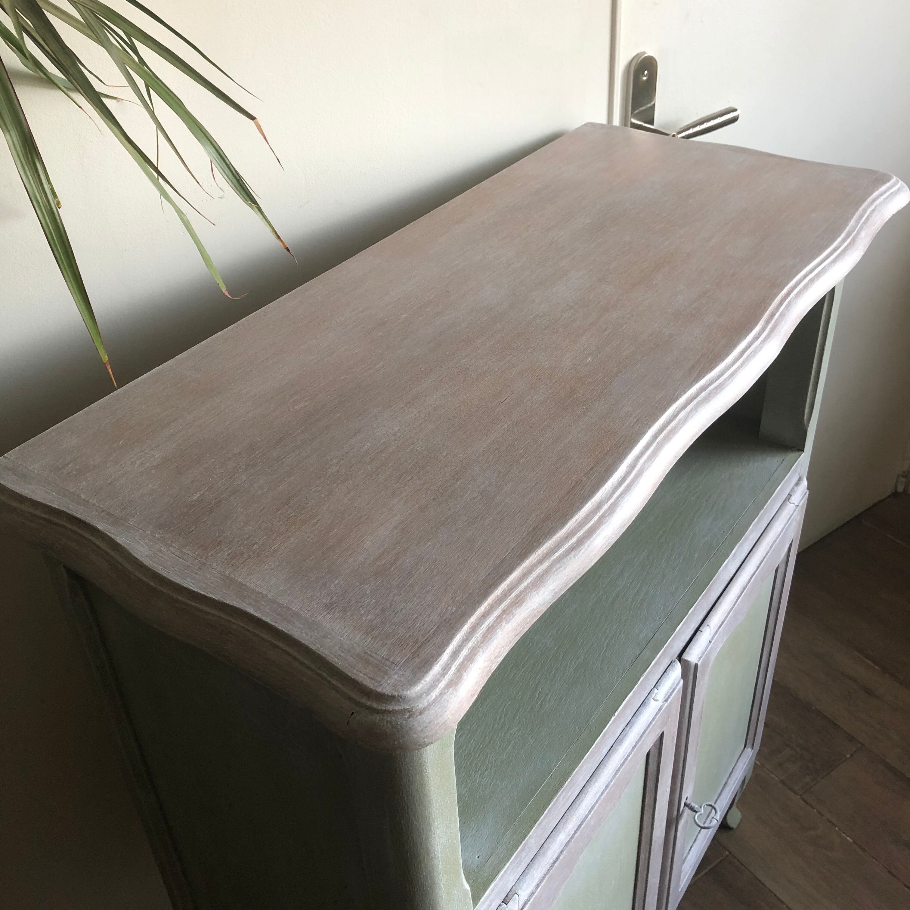 Ceruse storage furniture