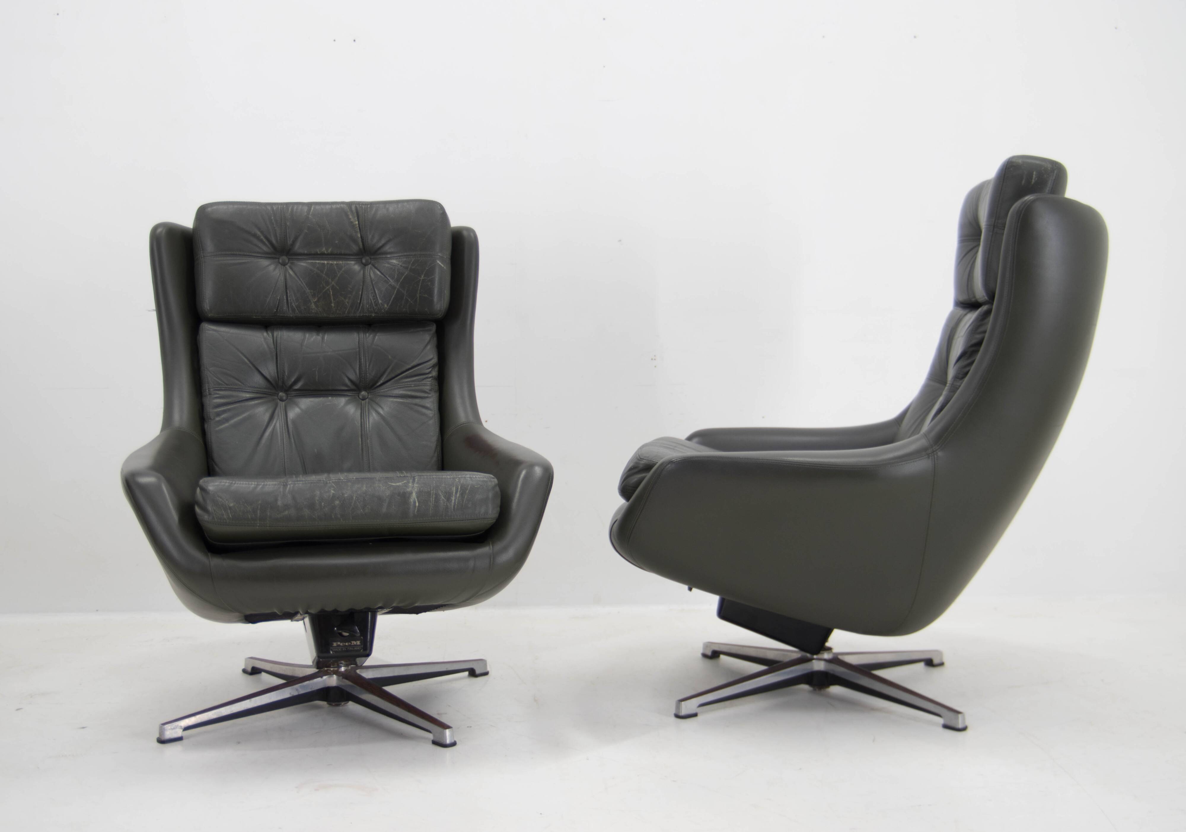 Set of Two Midcentury Swivel Rocking Leather Armchairs, Peem, Finland, 1970s