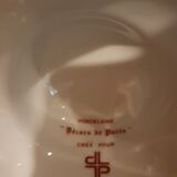 Porcelain pharmacy pot