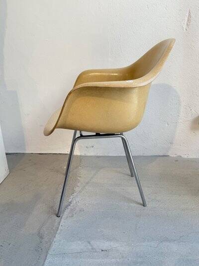 Charles & Ray Eames pair of vintage Dax armchairs