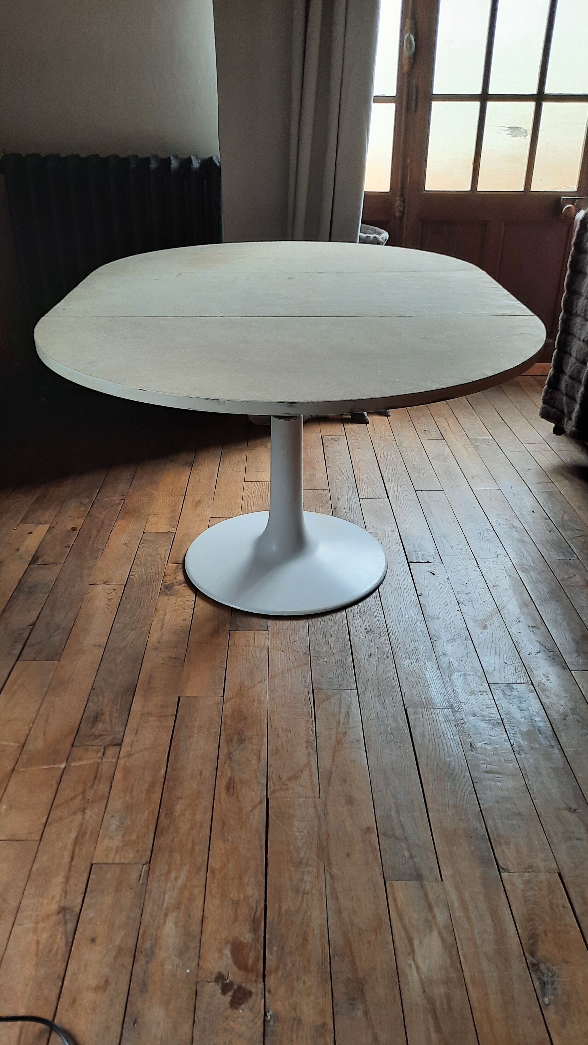 Jer Modular Round Table