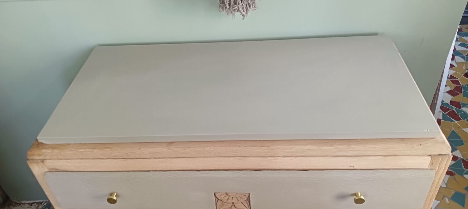 Art Deco chest of drawers