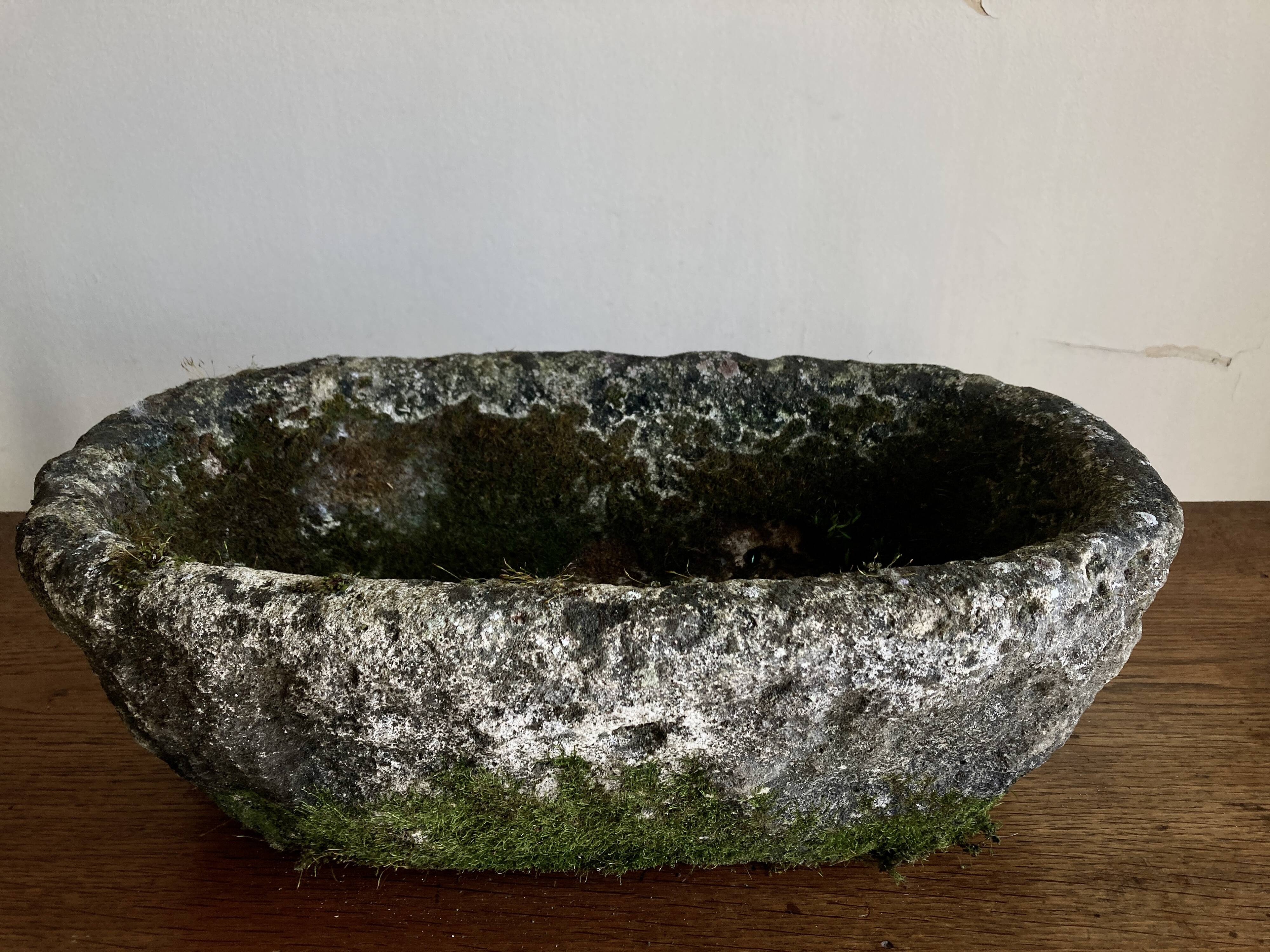 Jardinière de pierre creusée massive 1950