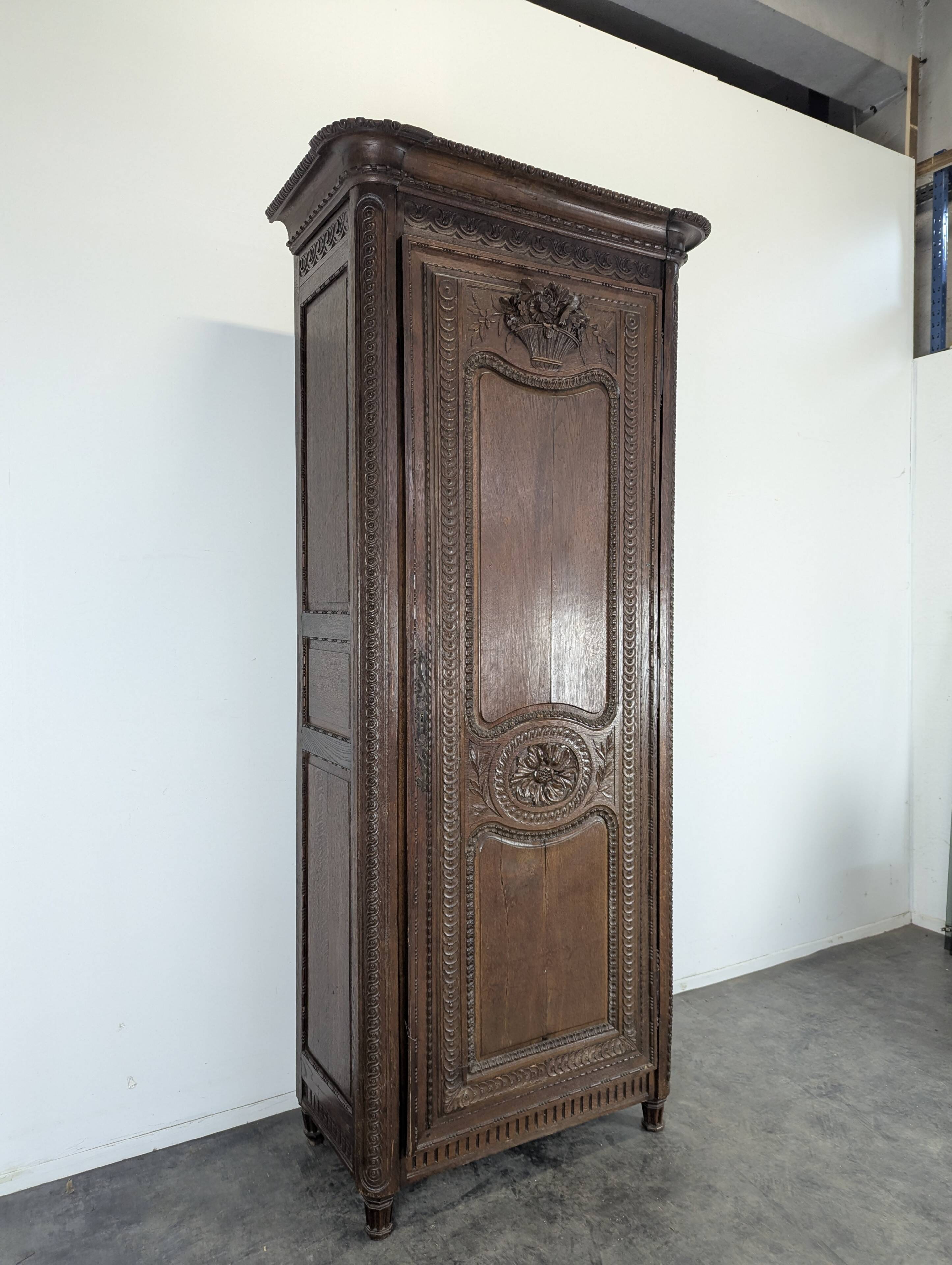 Carved bonnetière from the Pays de Bray from the 19th century.