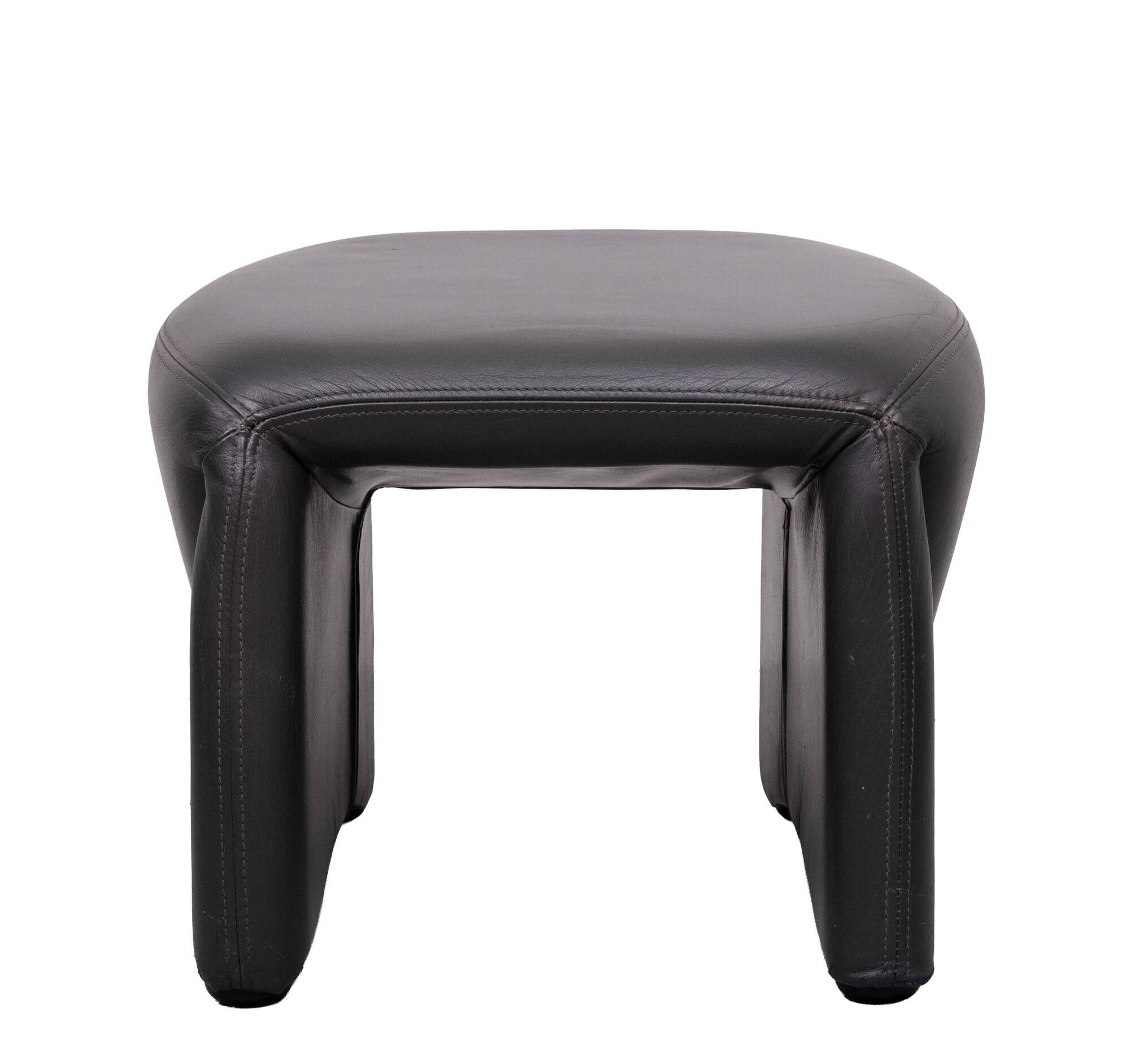 Leolux Ottoman or Footstool organic shaped 1980s