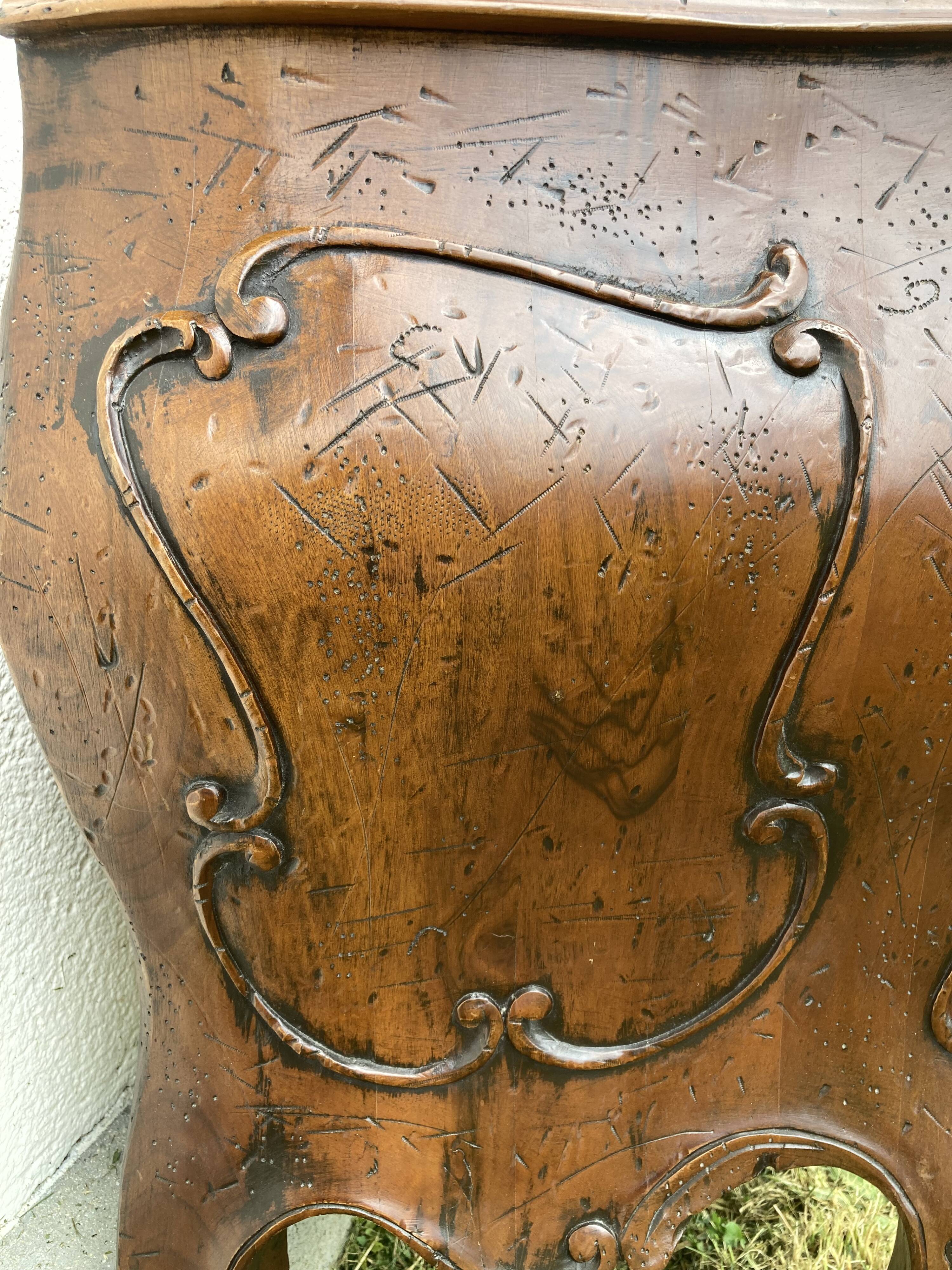 Louis XV style chest of drawers with four drawers