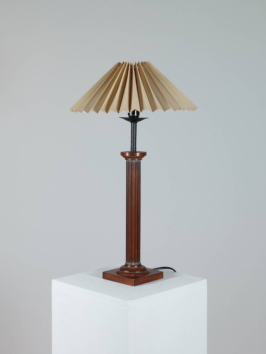 Vintage Mid Century table lamp column decor plissee shade