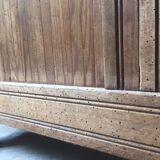 Small Parisian buffet sliding doors