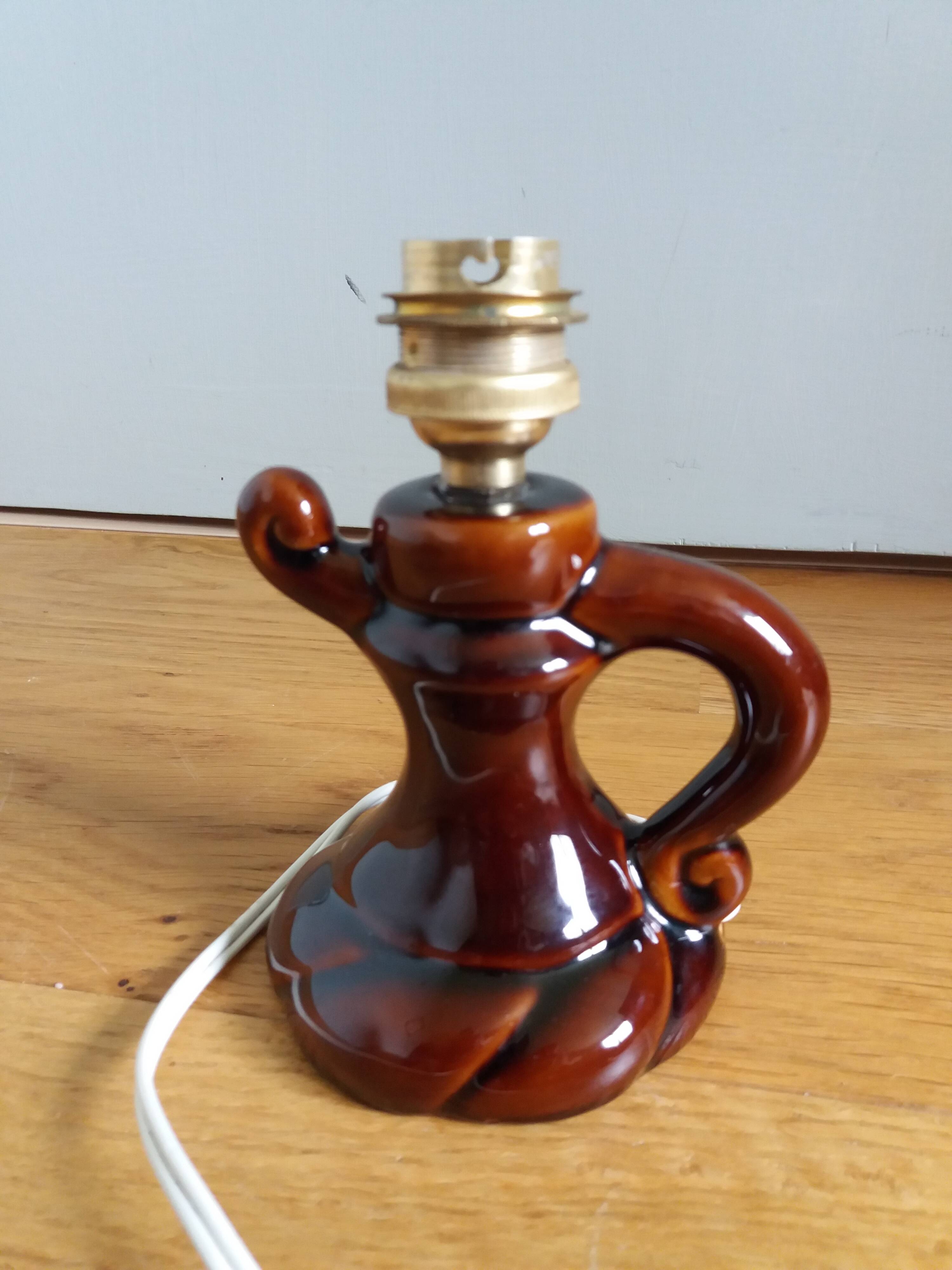 CVL table lamp with ceramic base