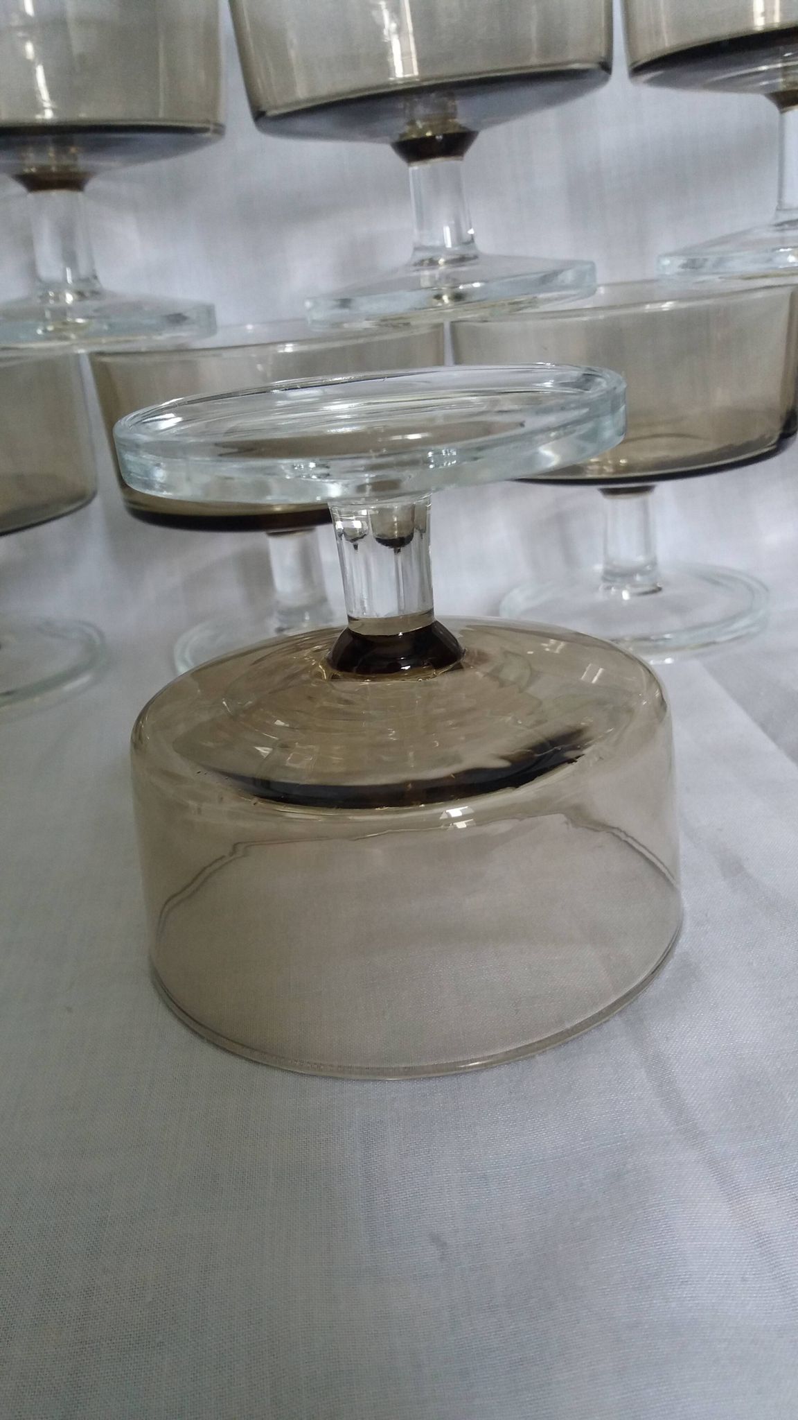 Ice cream coupe, stemmed glass, smoked glass verrines "space age"