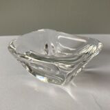 Individual ashtray in colorless crystal signed daum france followed by a cross of lorraine