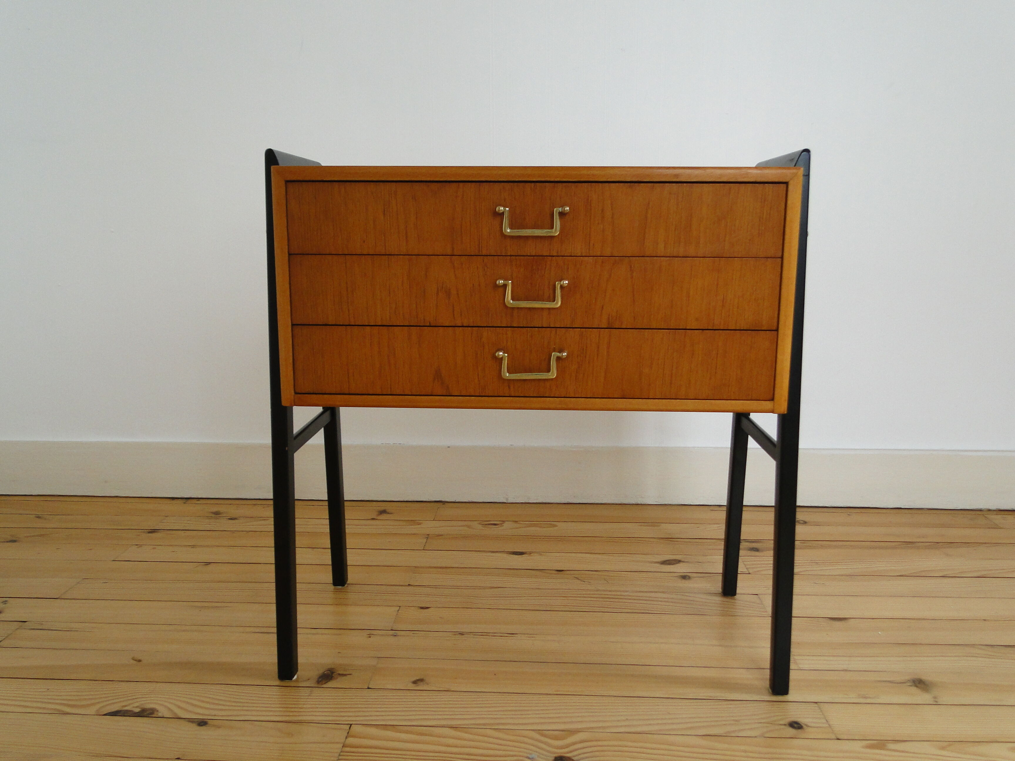 Chest of drawers scandinavian entrance furniture in mid century teak