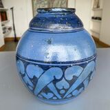 Vase en grés bleu vers 1930