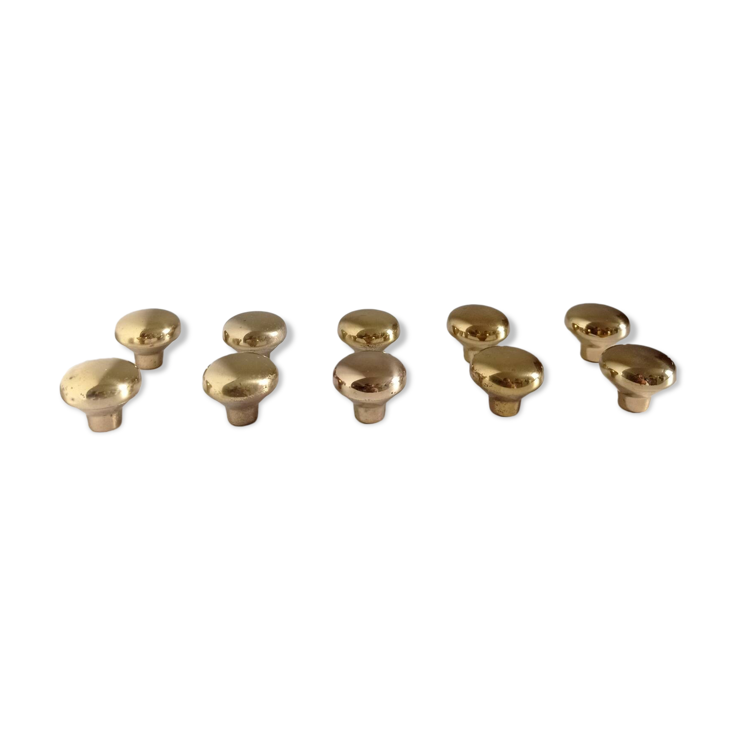 10 boutons de meuble en laiton