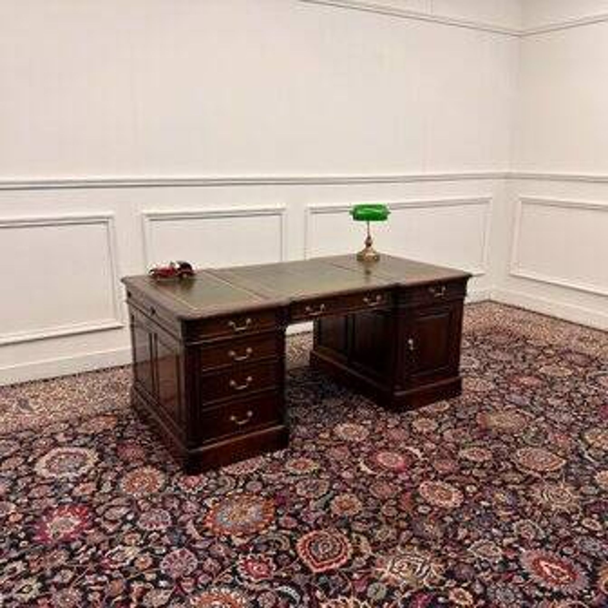 Bureau partenaire anglais classique en cuir vert