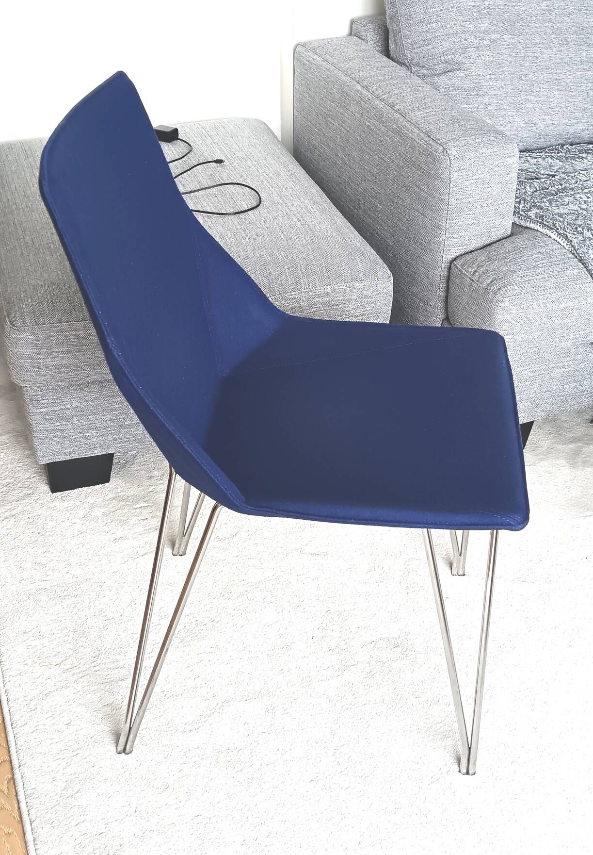 Chaise cinna design en trés bon état