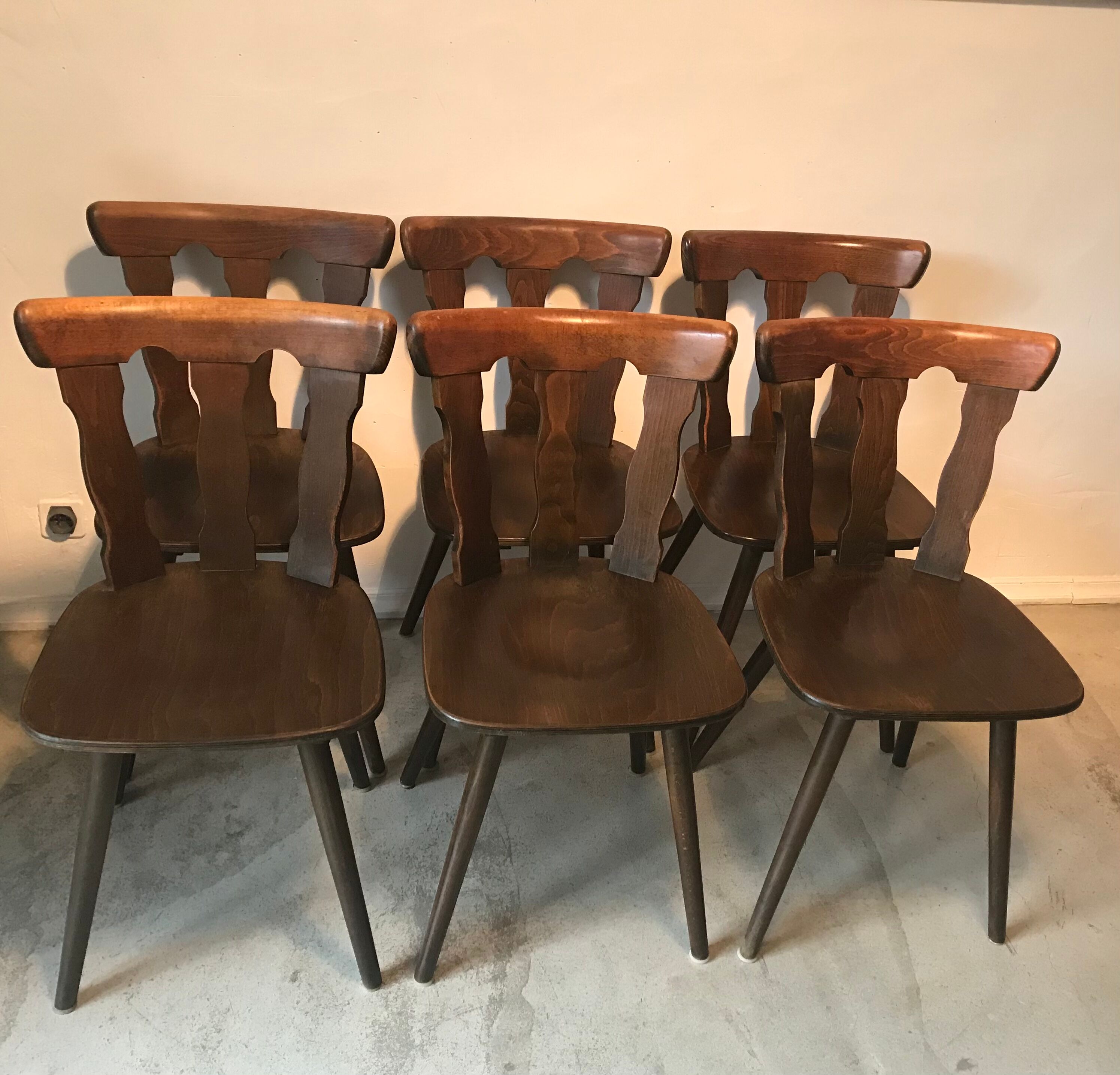Lot of 6 chairs vintage bistro compass feet