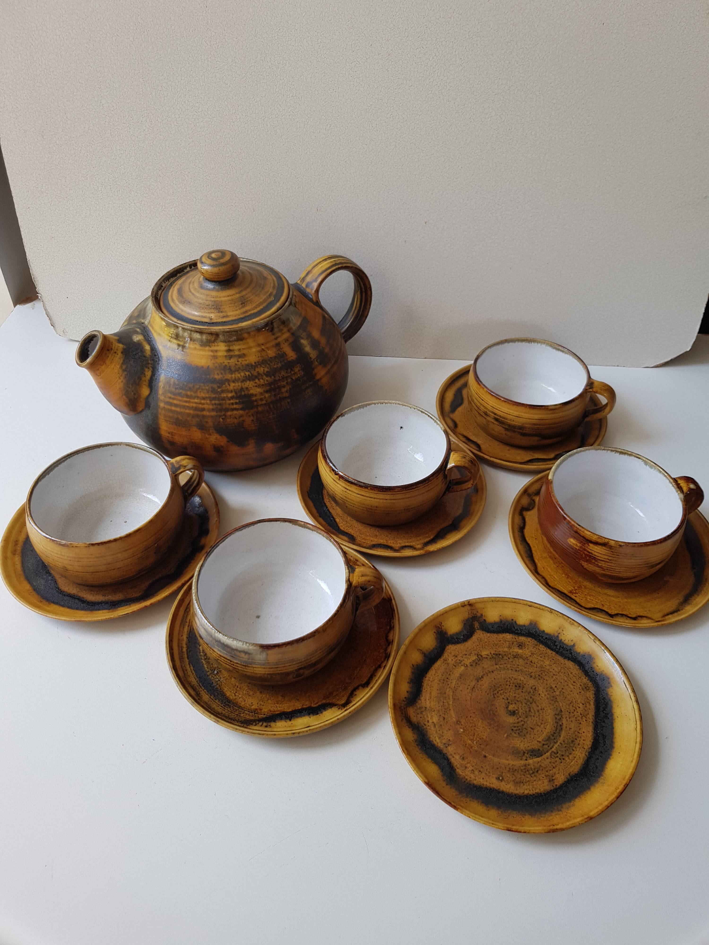 Set of teapot + 5 cups + 6 saucers in ceramic signed CB (Signature to be identified)