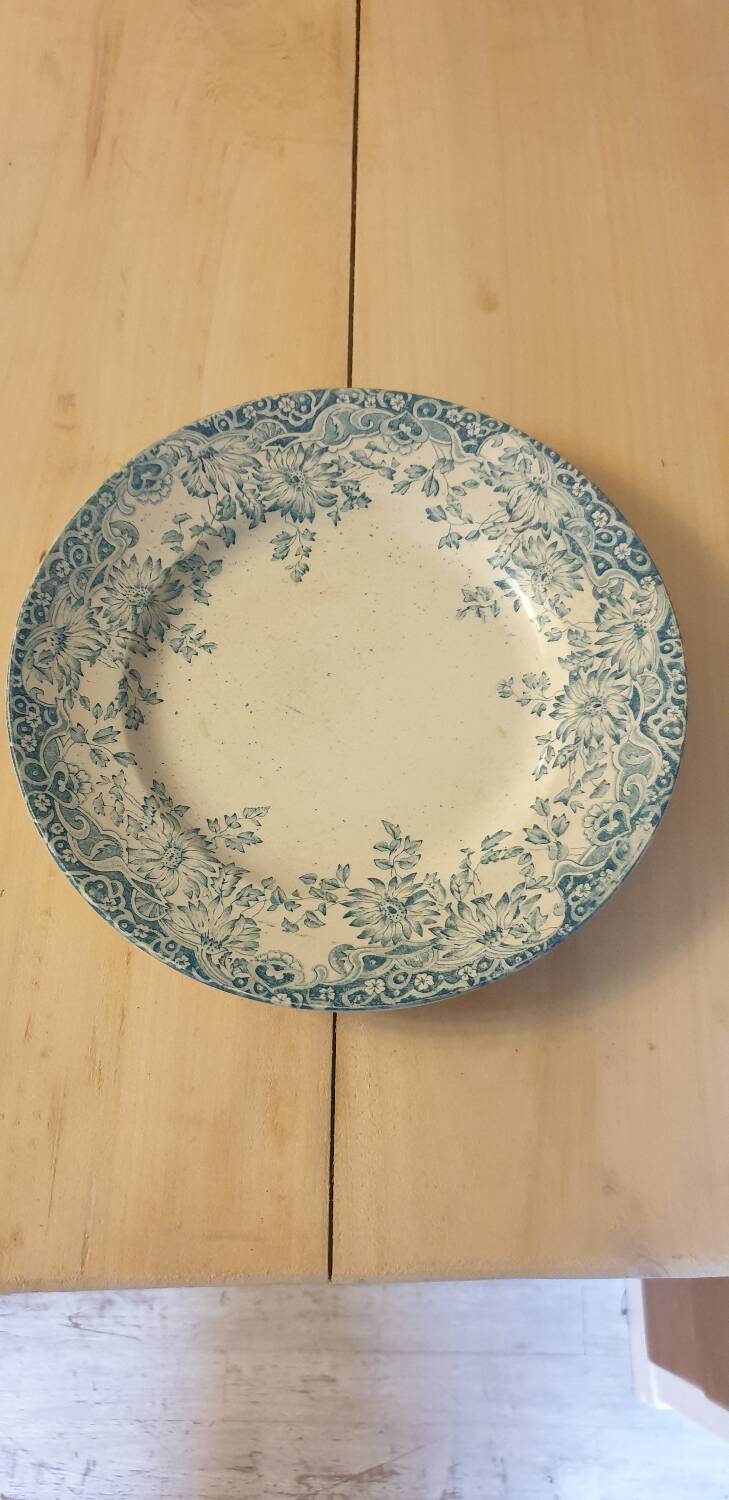 Lucerne St Amand Plate