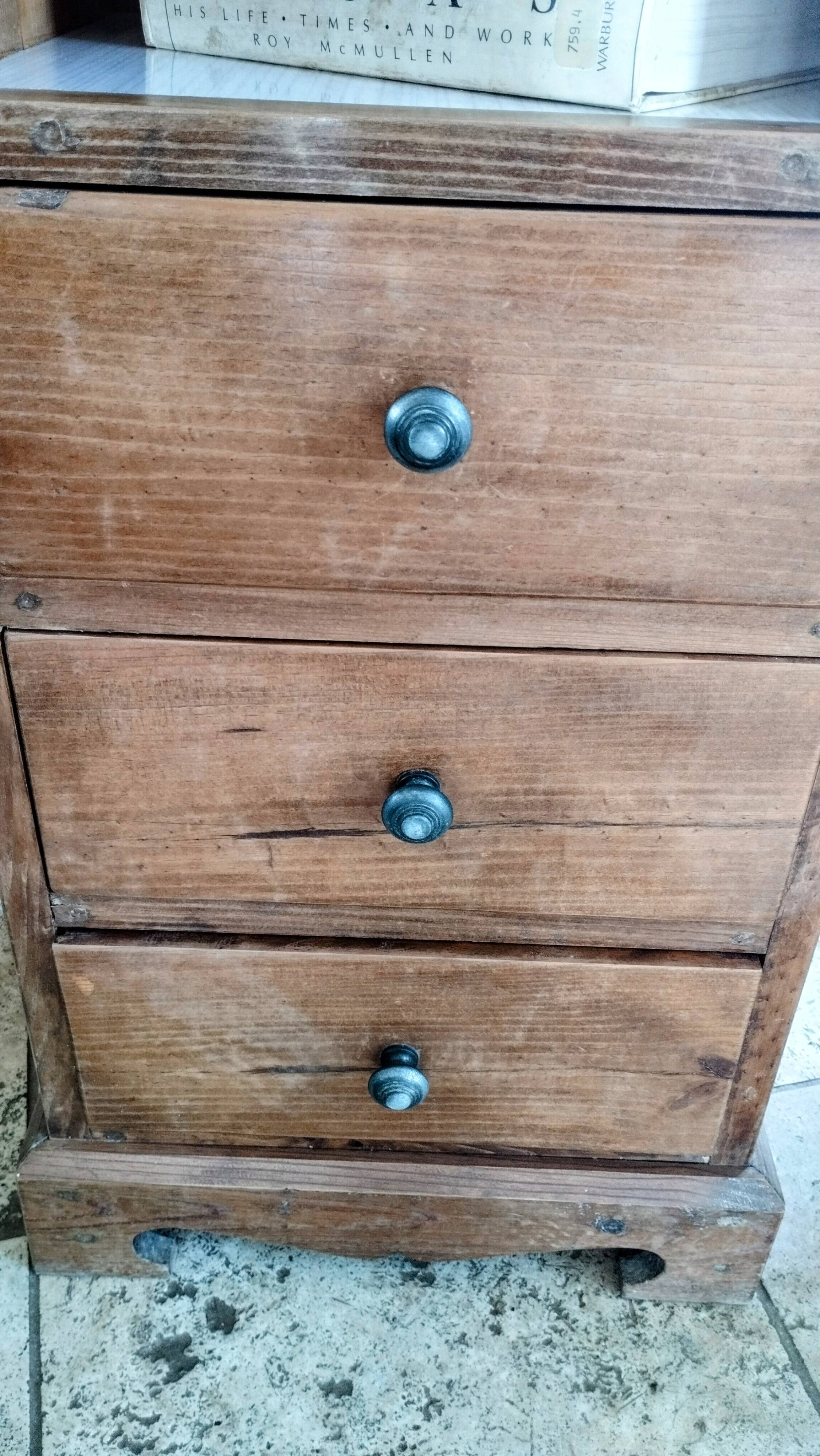 Paire de commodes vintage