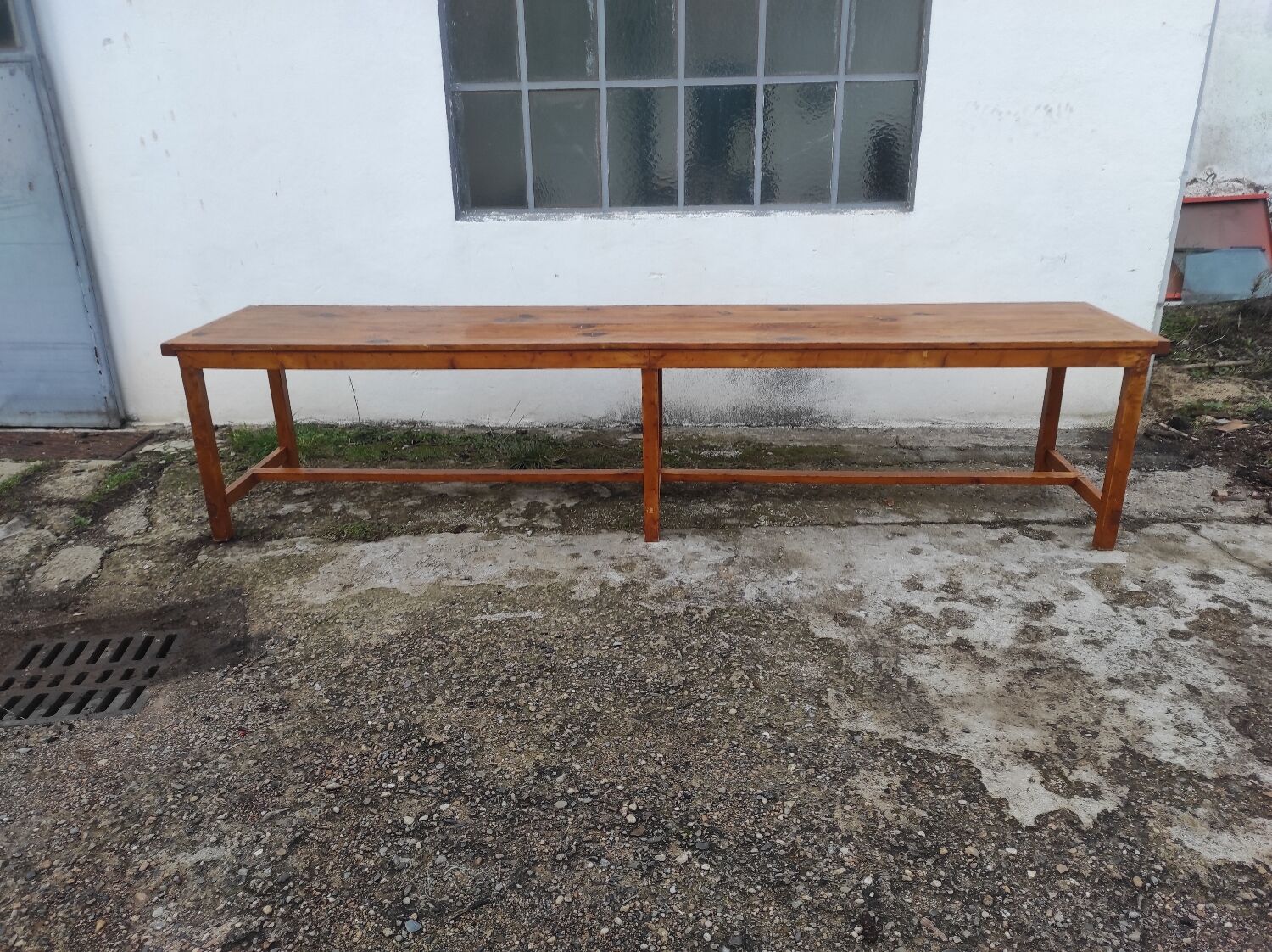 Old country farmhouse table of 3m50 for 12 people with rustic fir spacers