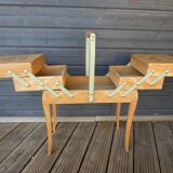 Travailleuse en bois motif floral