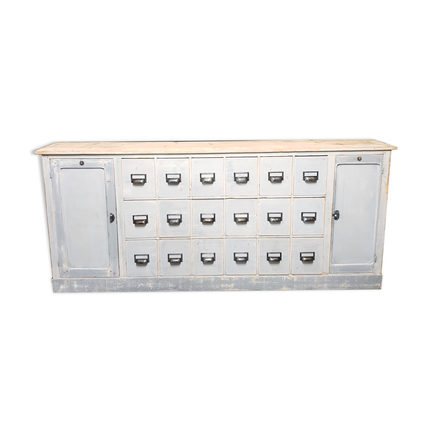 Carpentry workshop furniture