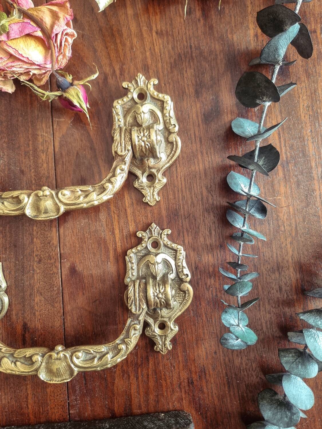 Pair of Louis XV style handles, bronze