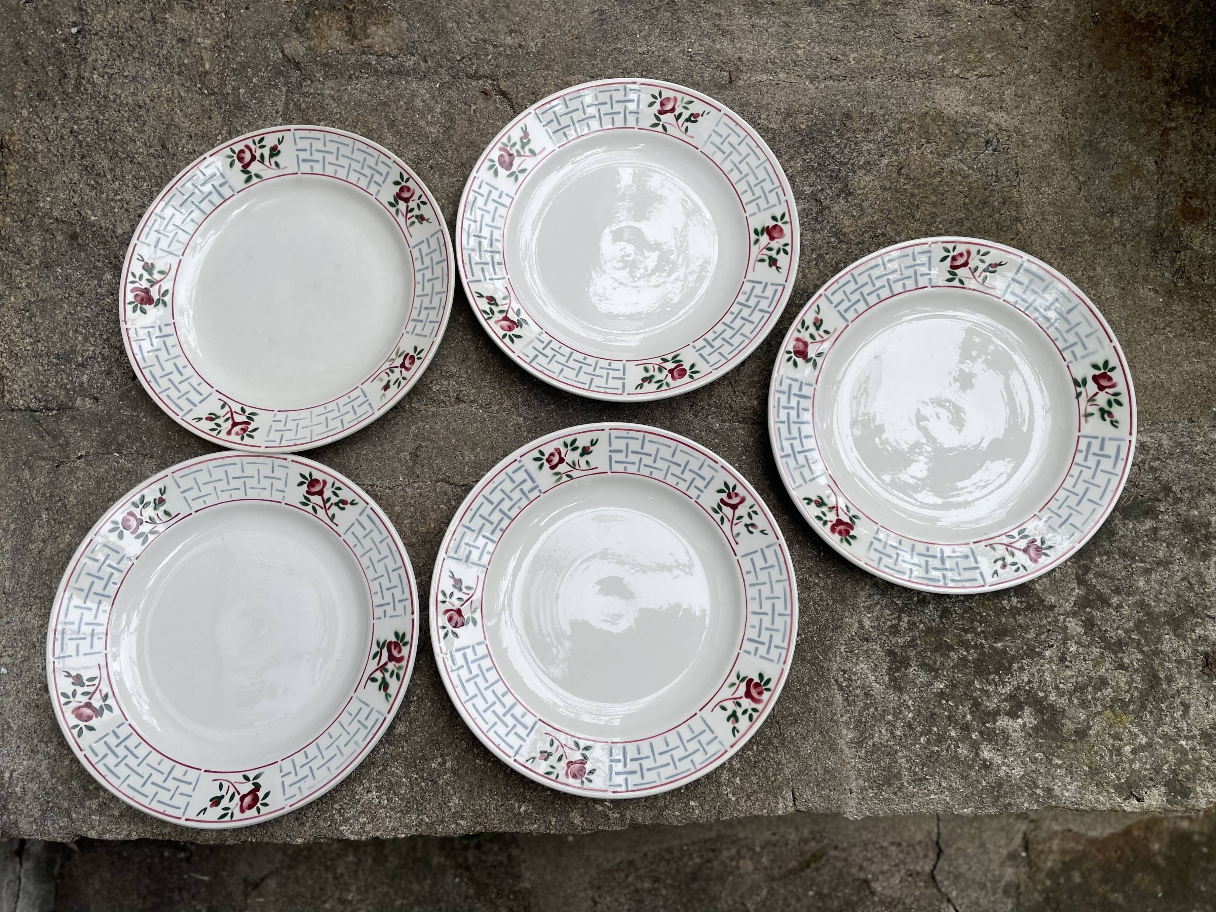 Flat plates Sarreguemines model Christiane