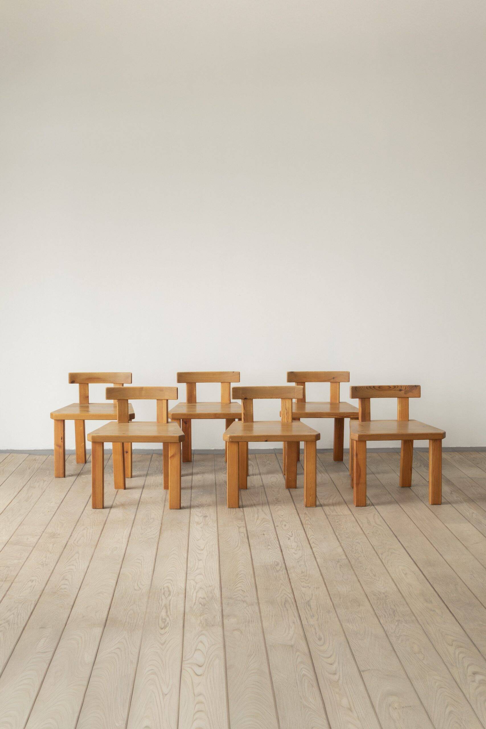 Roland Wilhelmsson, ensemble de six chaises de salle à manger