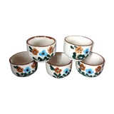 Series of 5 vintage cups