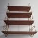 Etagere metal doré et tablettes en bois